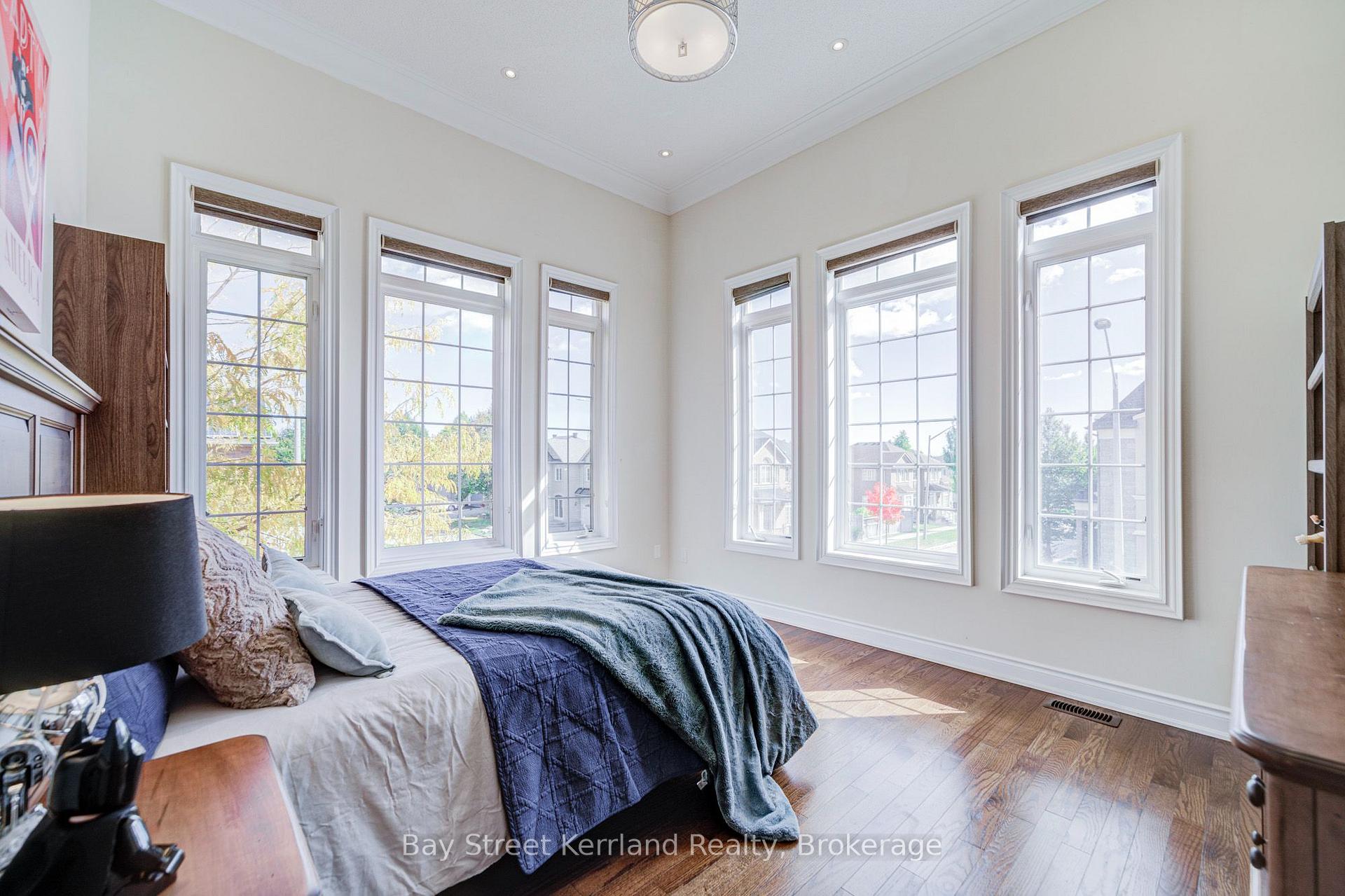 Photo 32 of 36 Willow Heights Boulevard, Markham, Cachet — HOMEH