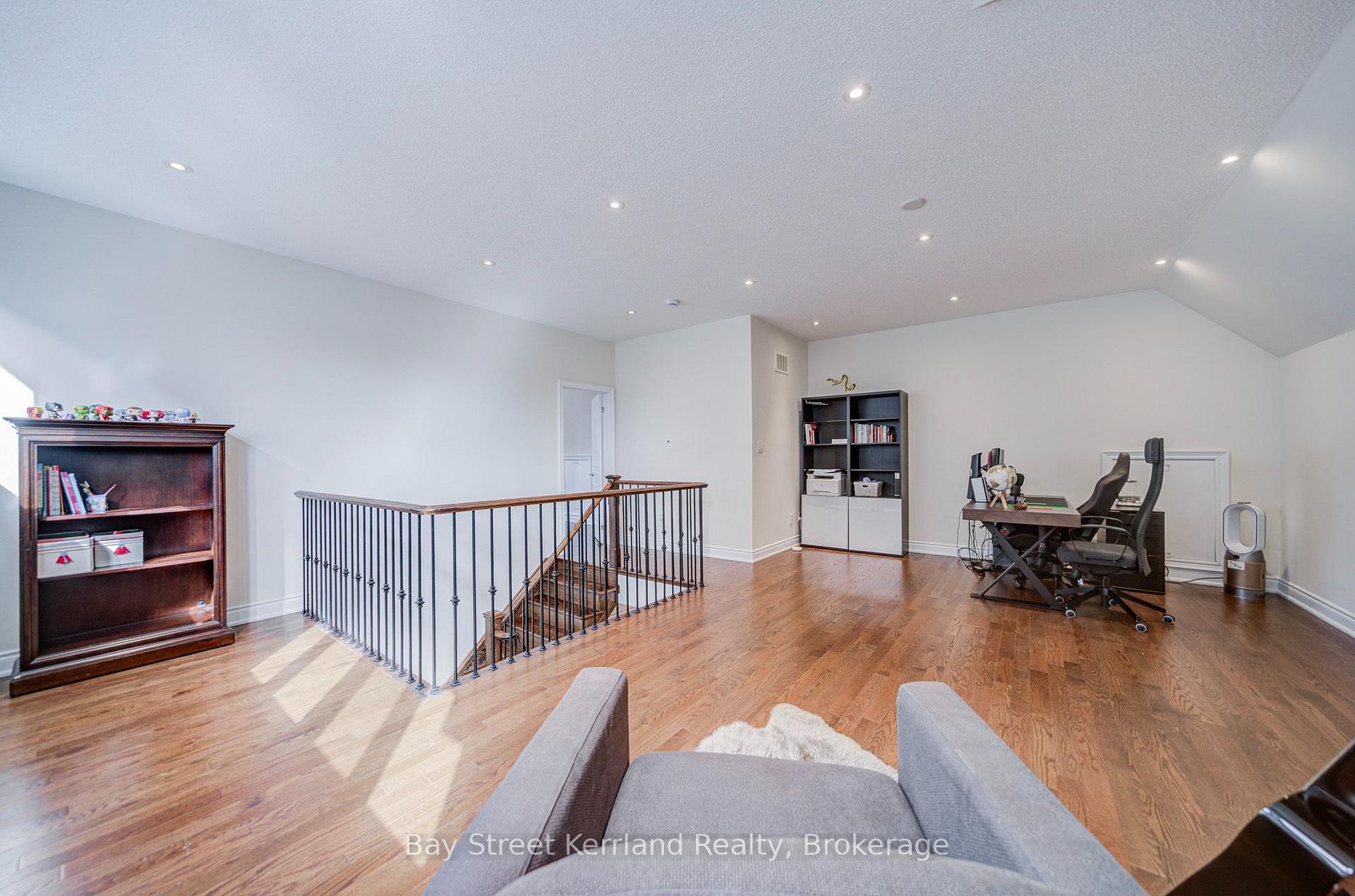 Photo 36 of 36 Willow Heights Boulevard, Markham, Cachet — HOMEH