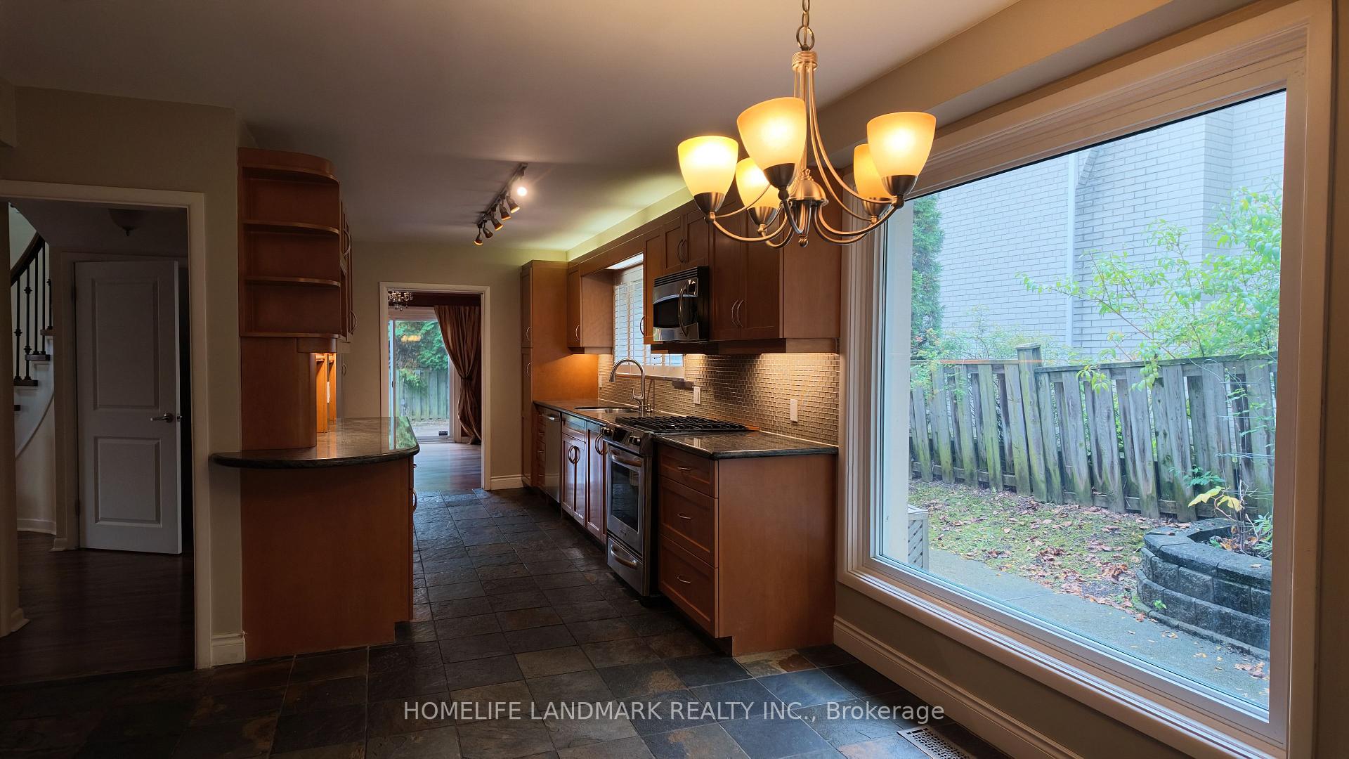 Photo 6 of 1 Montressor Drive, North York, St. Andrew-Windfields — HOMEH