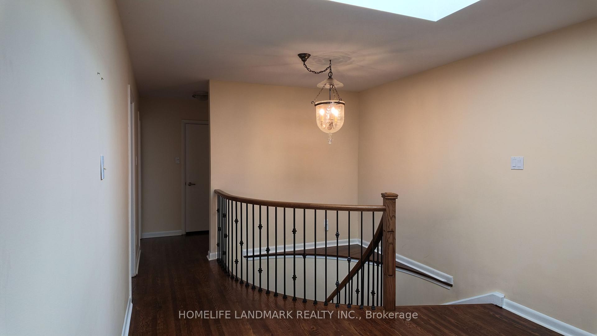 Photo 9 of 1 Montressor Drive, North York, St. Andrew-Windfields — HOMEH