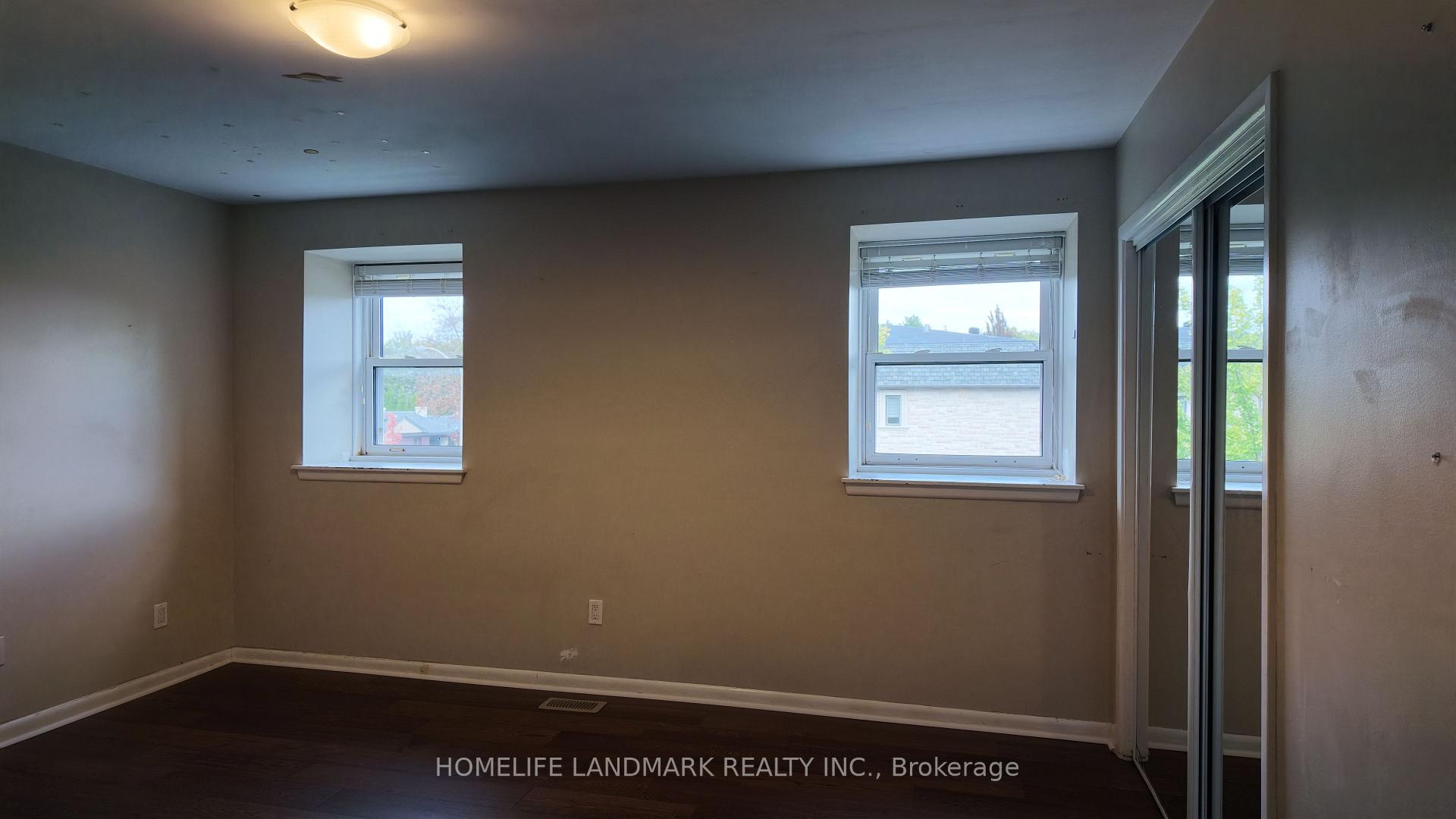 Photo 15 of 1 Montressor Drive, North York, St. Andrew-Windfields — HOMEH