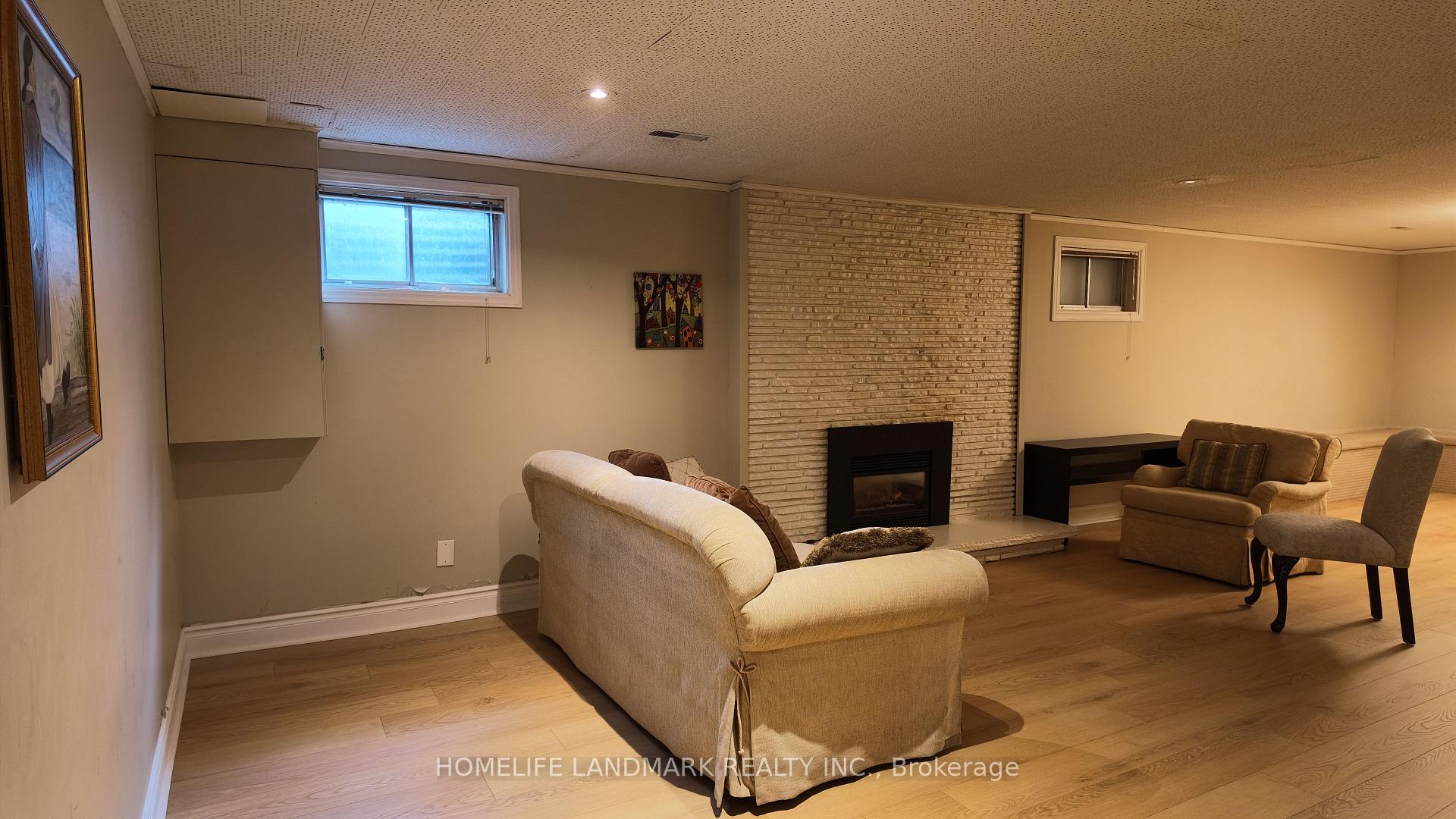 Photo 20 of 1 Montressor Drive, North York, St. Andrew-Windfields — HOMEH