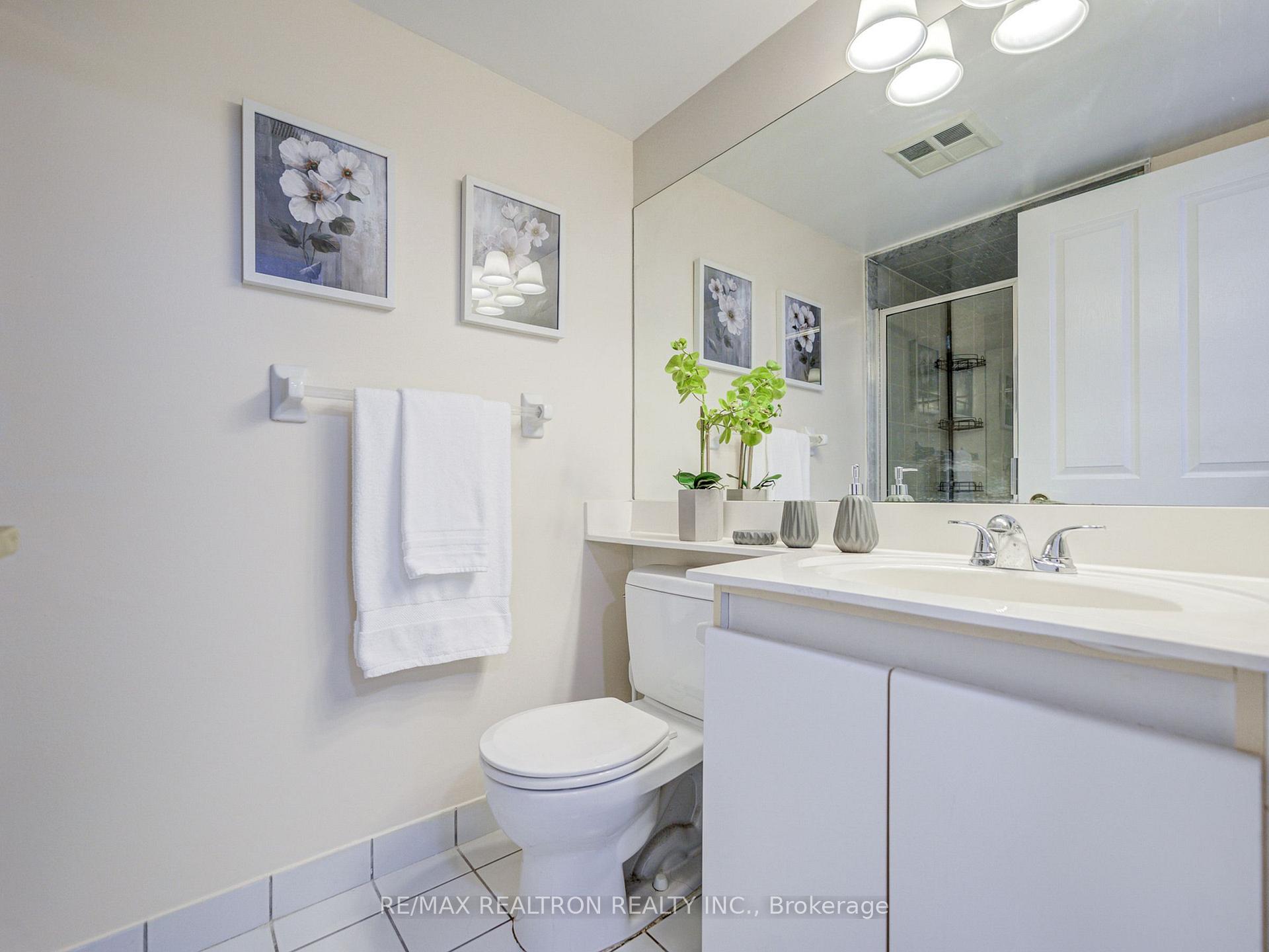 Photo 7 of Unit 1708, 88 Corporate Drive, Scarborough, Woburn — HOMEH