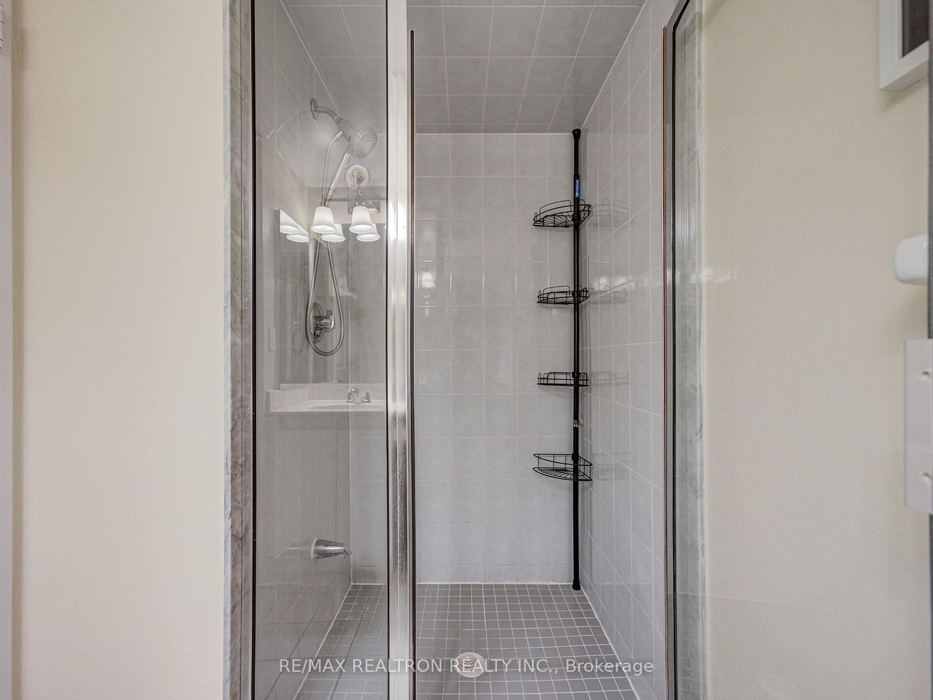 Photo 8 of Unit 1708, 88 Corporate Drive, Scarborough, Woburn — HOMEH