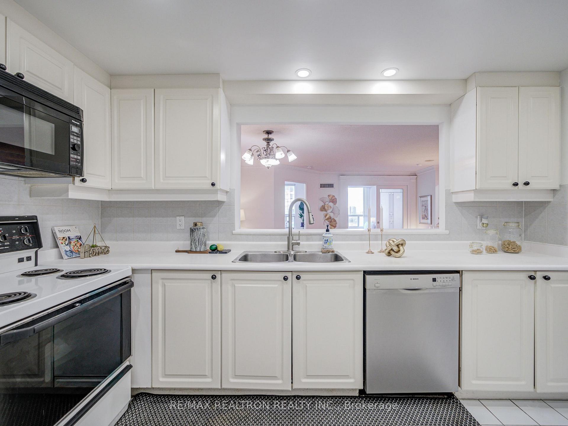 Photo 17 of Unit 1708, 88 Corporate Drive, Scarborough, Woburn — HOMEH