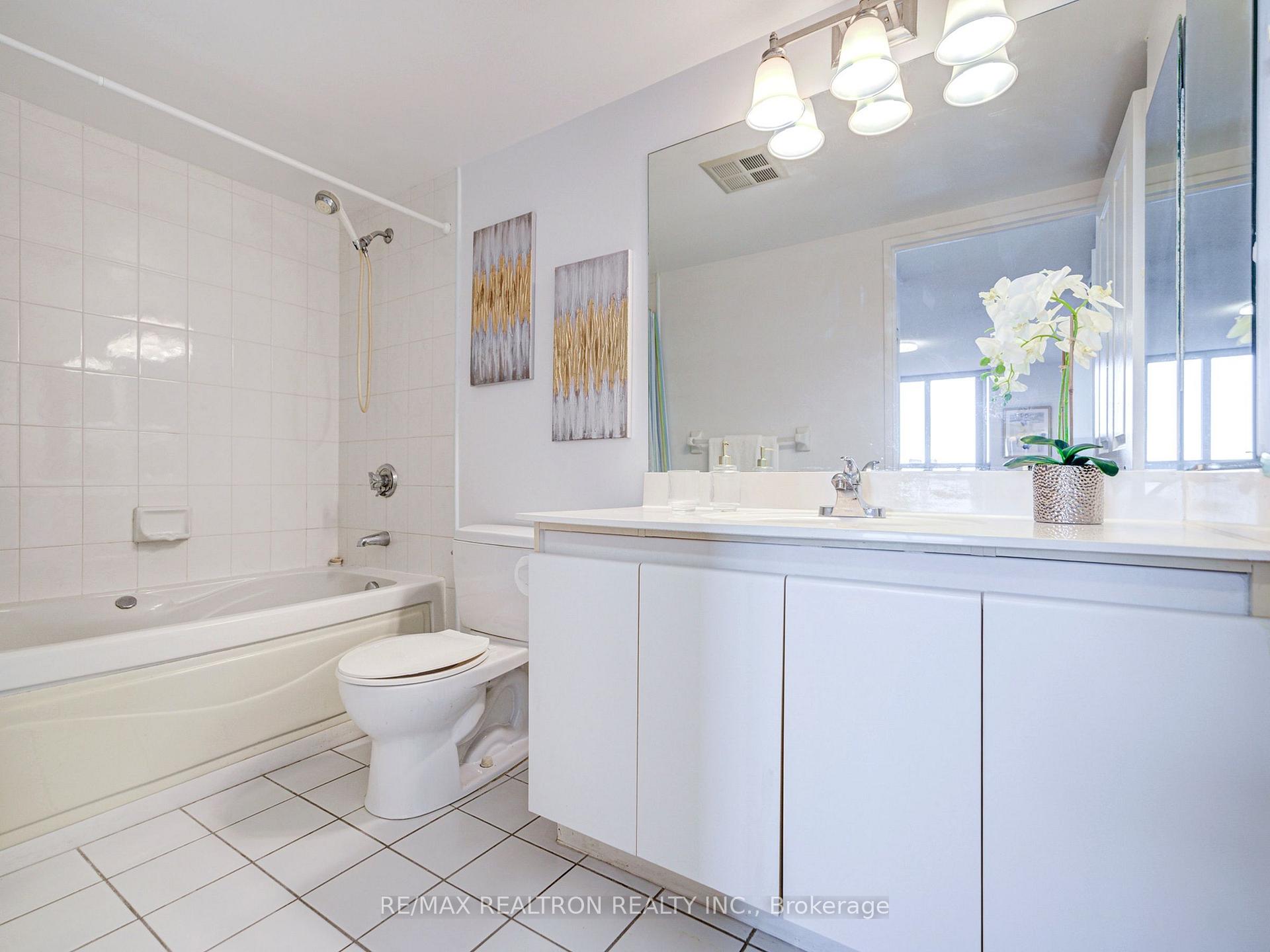 Photo 24 of Unit 1708, 88 Corporate Drive, Scarborough, Woburn — HOMEH