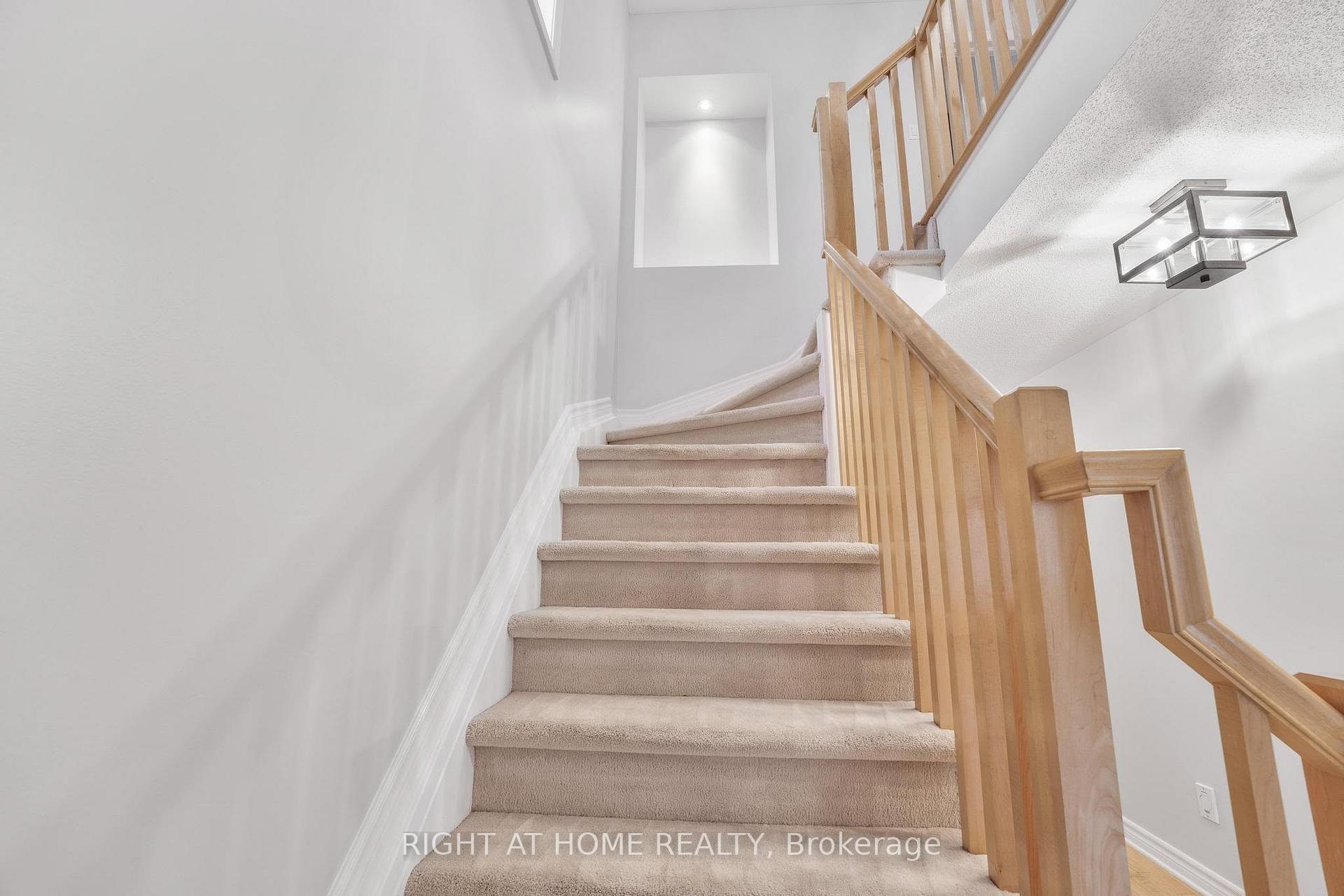 Photo 12 of 514 Cherokee Way, Ottawa, Stittsville (North) — HOMEH