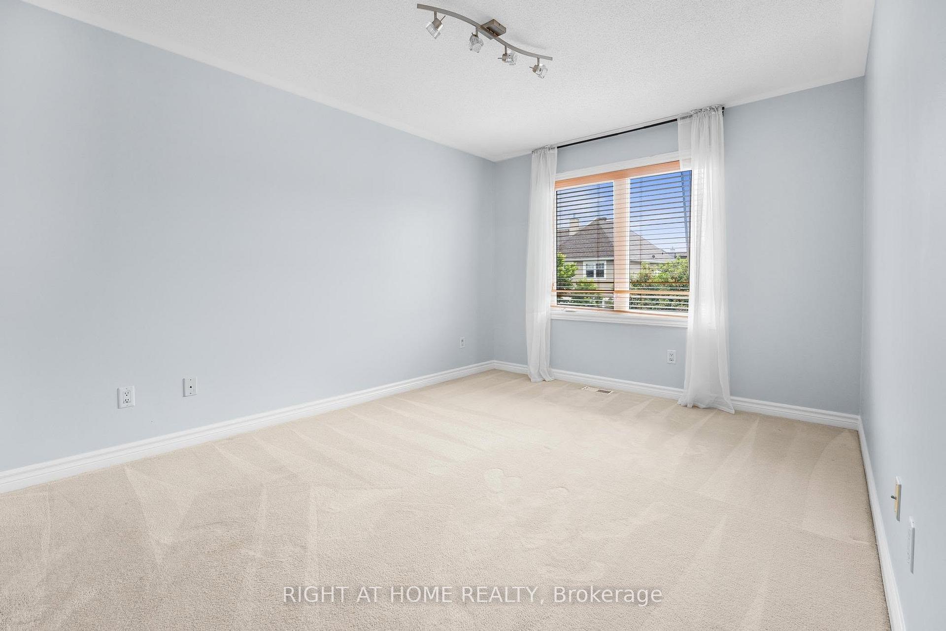 Photo 20 of 514 Cherokee Way, Ottawa, Stittsville (North) — HOMEH