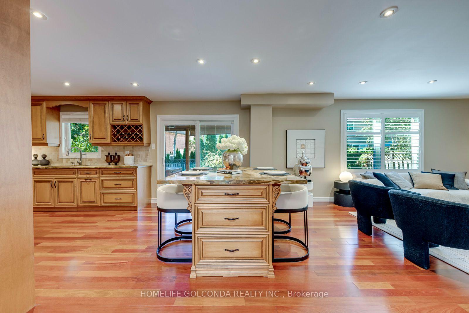 Photo 23 of 2152 Munn's Avenue, Oakville, River Oaks — HOMEH