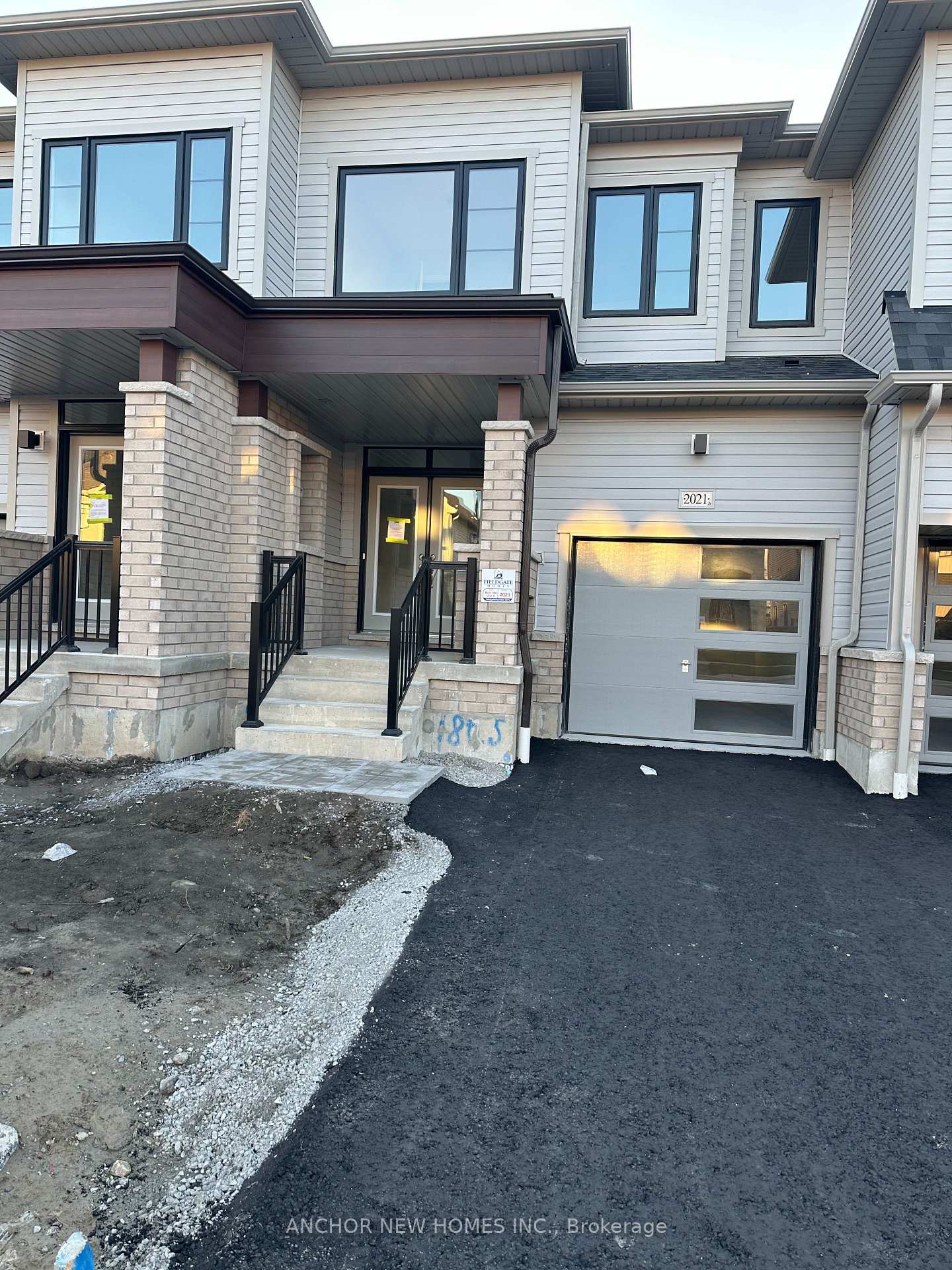 Photo 2 of 2021 Horace Duncan Crescent, Oshawa, Kedron — HOMEH
