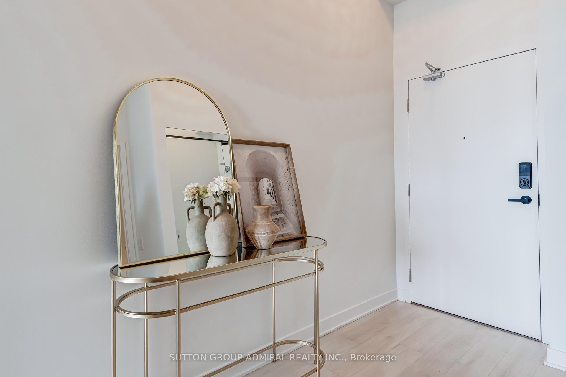 Photo 4 of Unit 2401, 3900 Confederation Parkway, Mississauga, City Centre — HOMEH