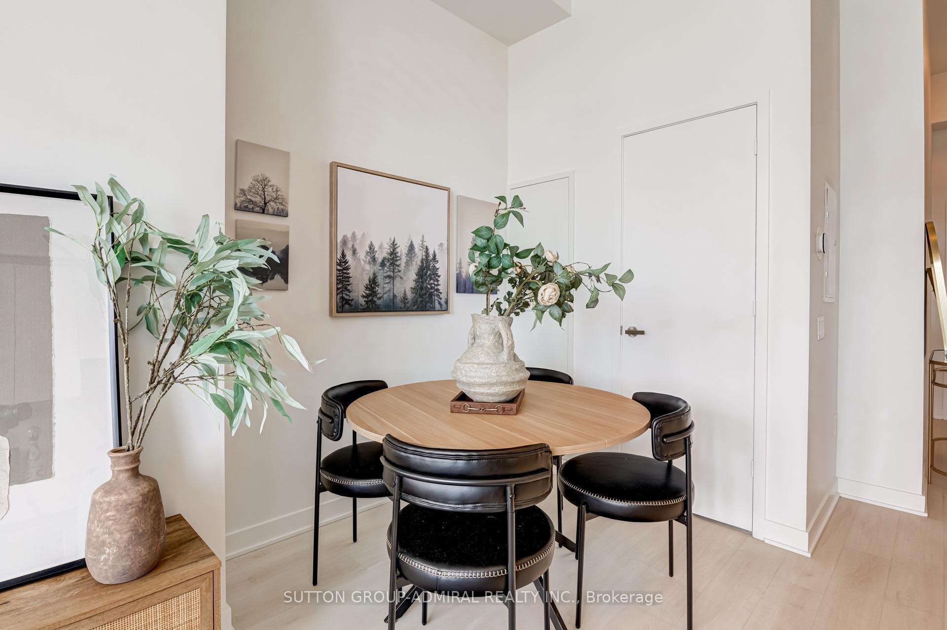 Photo 13 of Unit 2401, 3900 Confederation Parkway, Mississauga, City Centre — HOMEH