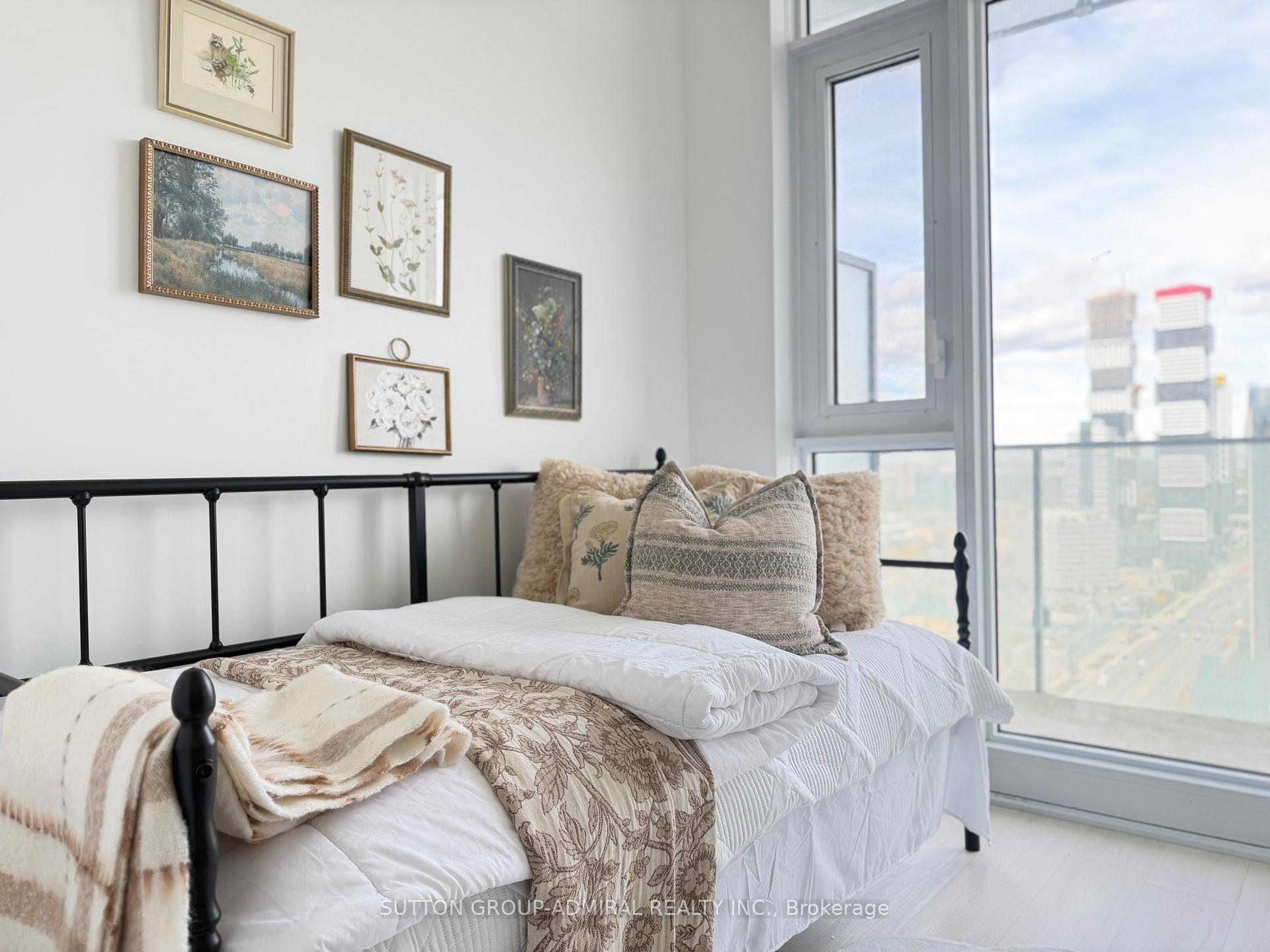 Photo 22 of Unit 2401, 3900 Confederation Parkway, Mississauga, City Centre — HOMEH