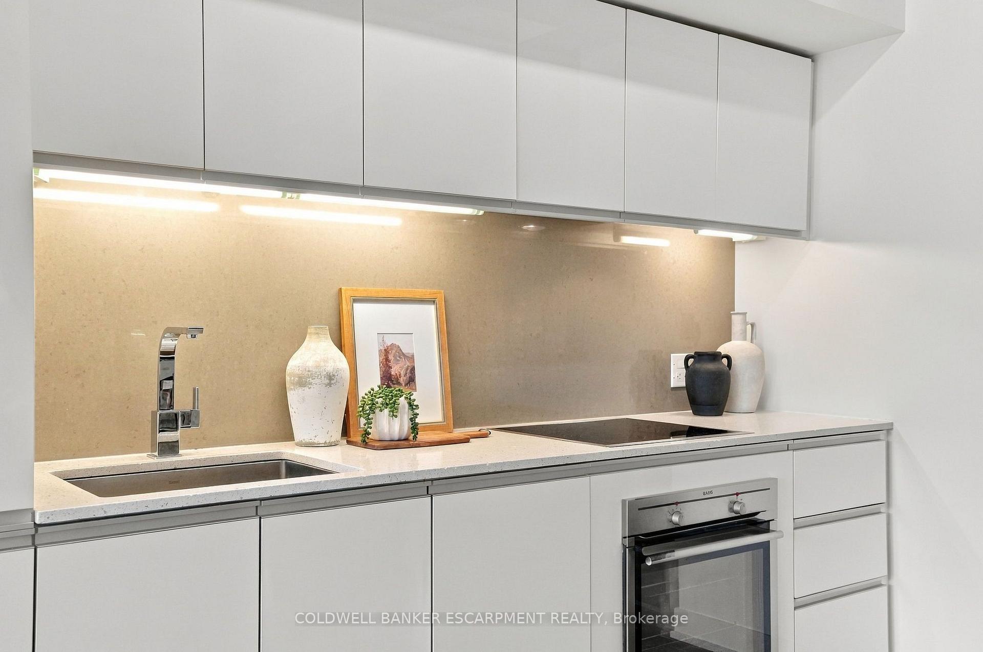 Photo 11 of Unit 628, 20 Minowan Miikan Lane, Toronto, Little Portugal — HOMEH