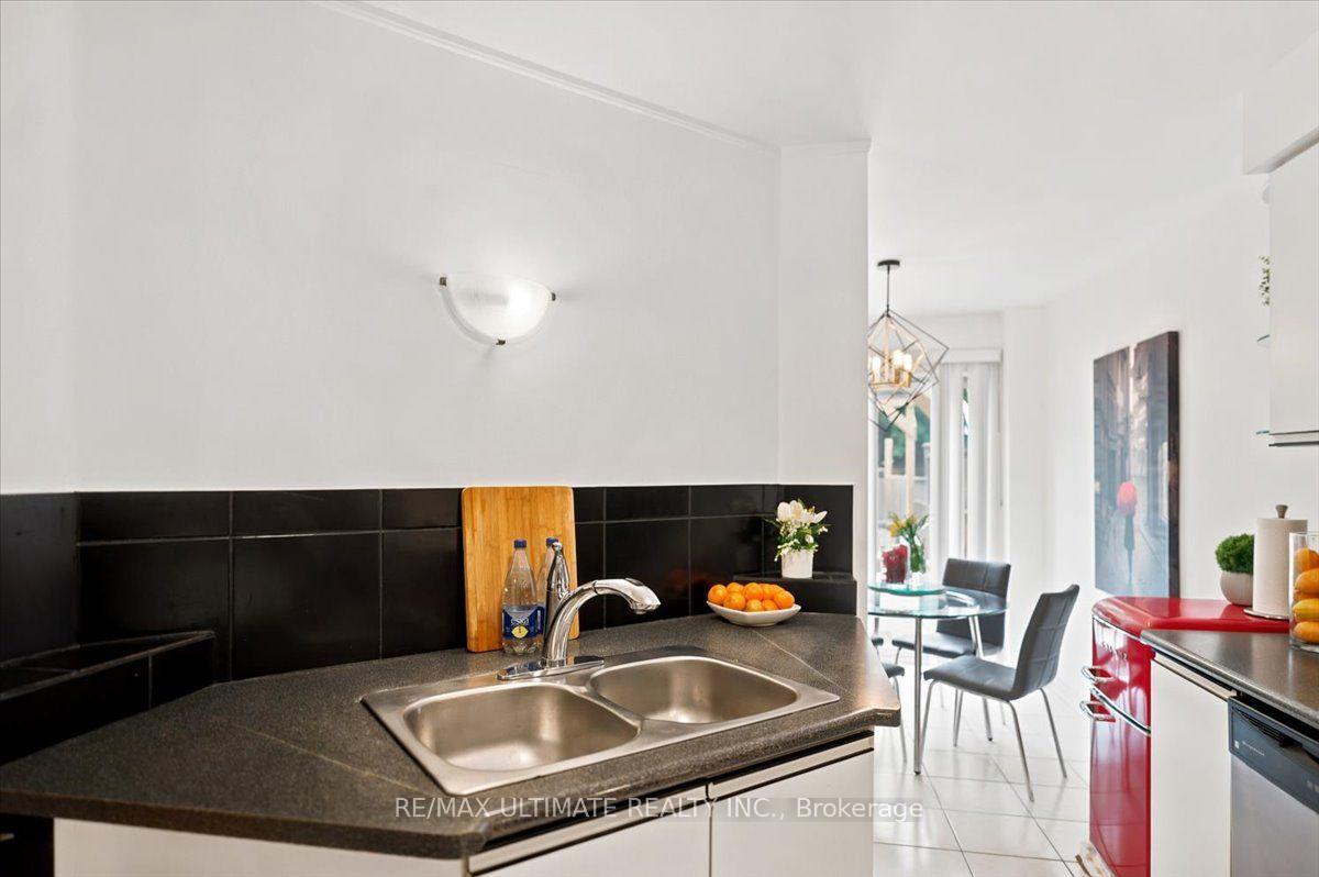 Photo 9 of 50 Sam Frustaglio Drive, North York, Weston — HOMEH