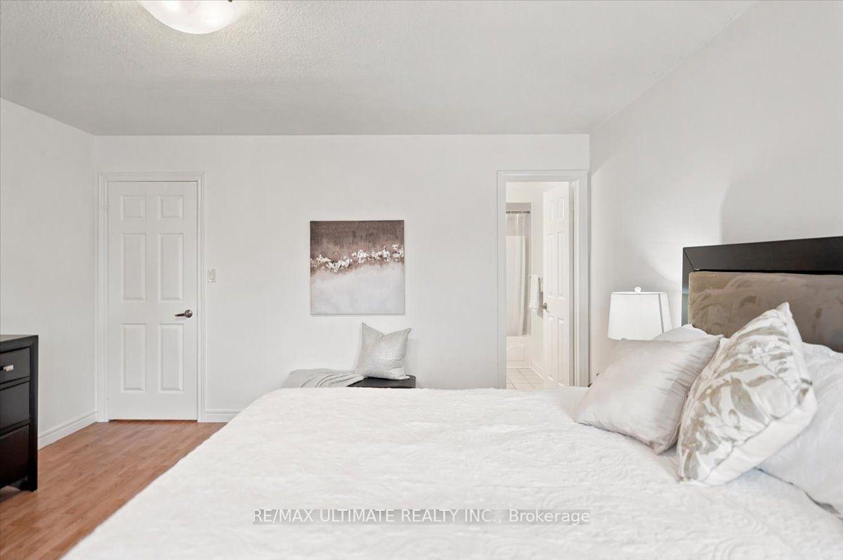 Photo 15 of 50 Sam Frustaglio Drive, North York, Weston — HOMEH