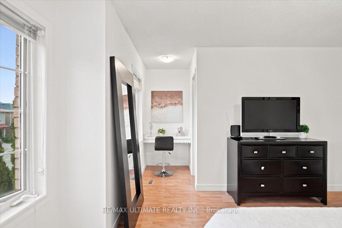 Photo 17 of 50 Sam Frustaglio Drive, North York, Weston — HOMEH