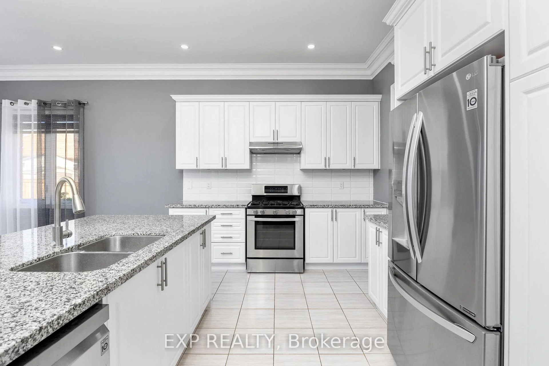 Photo 9 of 1807 Emberton Way, Innisfil, Rural Innisfil — HOMEH