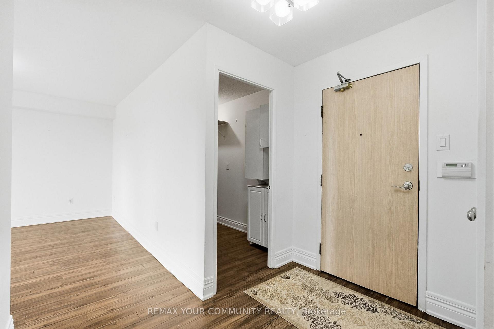 Photo 5 of Unit 402, 20 Harding Boulevard, Richmond Hill, North Richvale — HOMEH