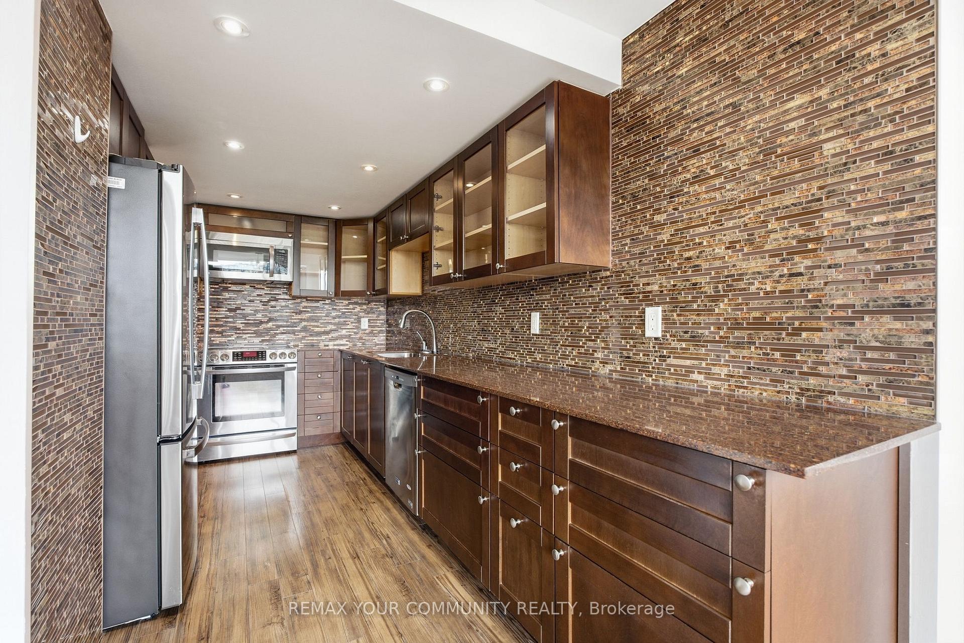 Photo 15 of Unit 402, 20 Harding Boulevard, Richmond Hill, North Richvale — HOMEH