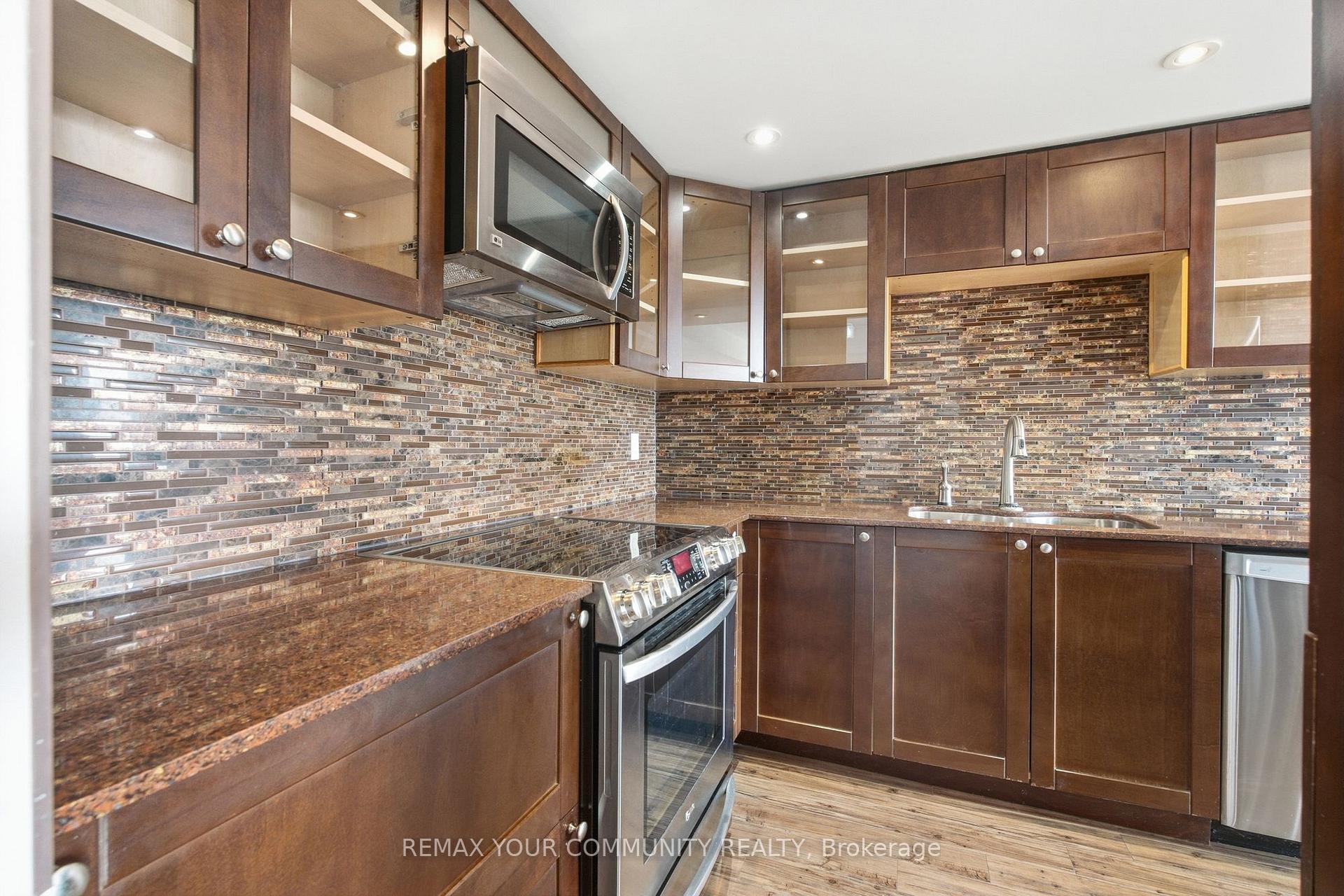 Photo 16 of Unit 402, 20 Harding Boulevard, Richmond Hill, North Richvale — HOMEH