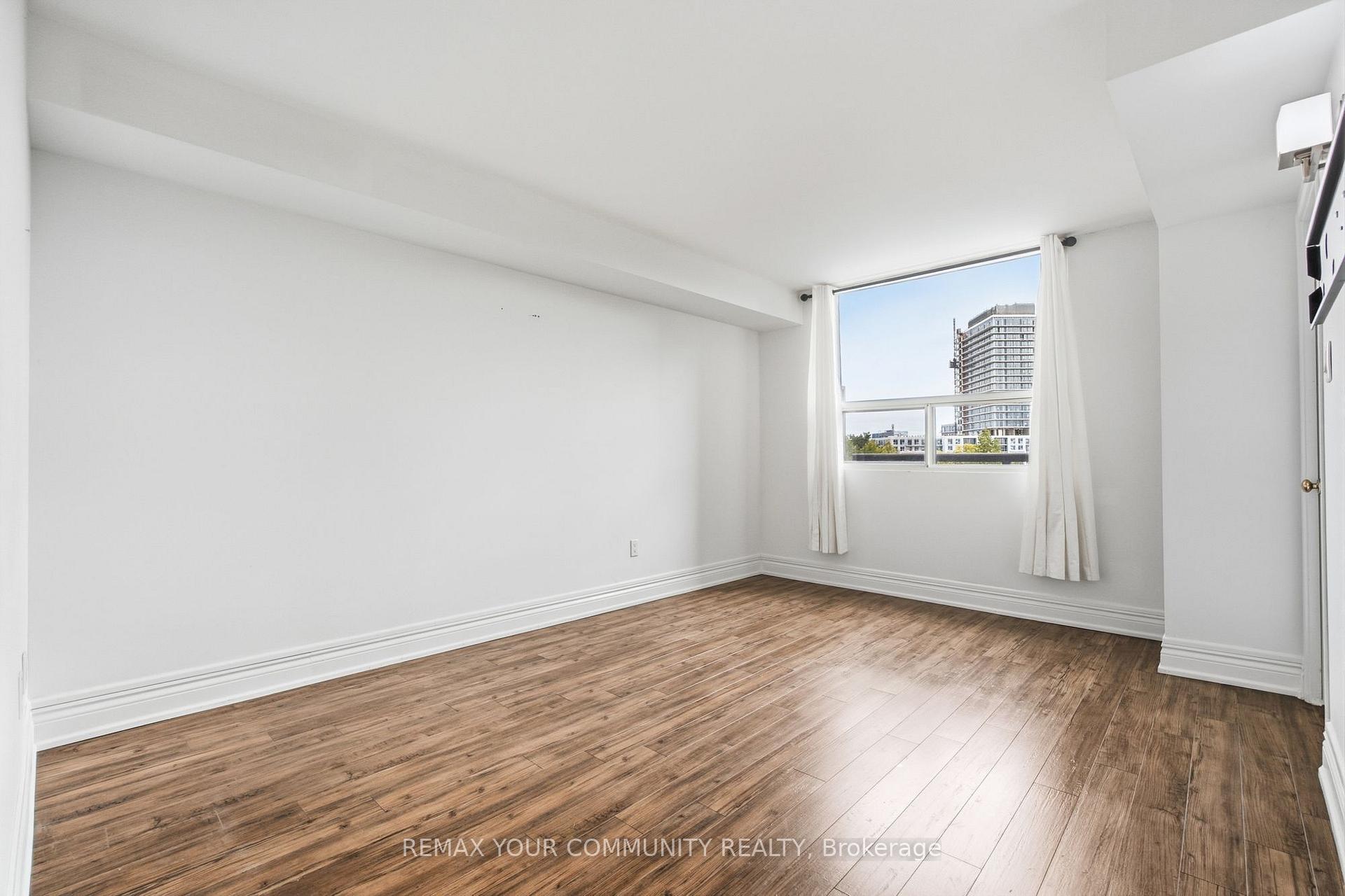 Photo 20 of Unit 402, 20 Harding Boulevard, Richmond Hill, North Richvale — HOMEH