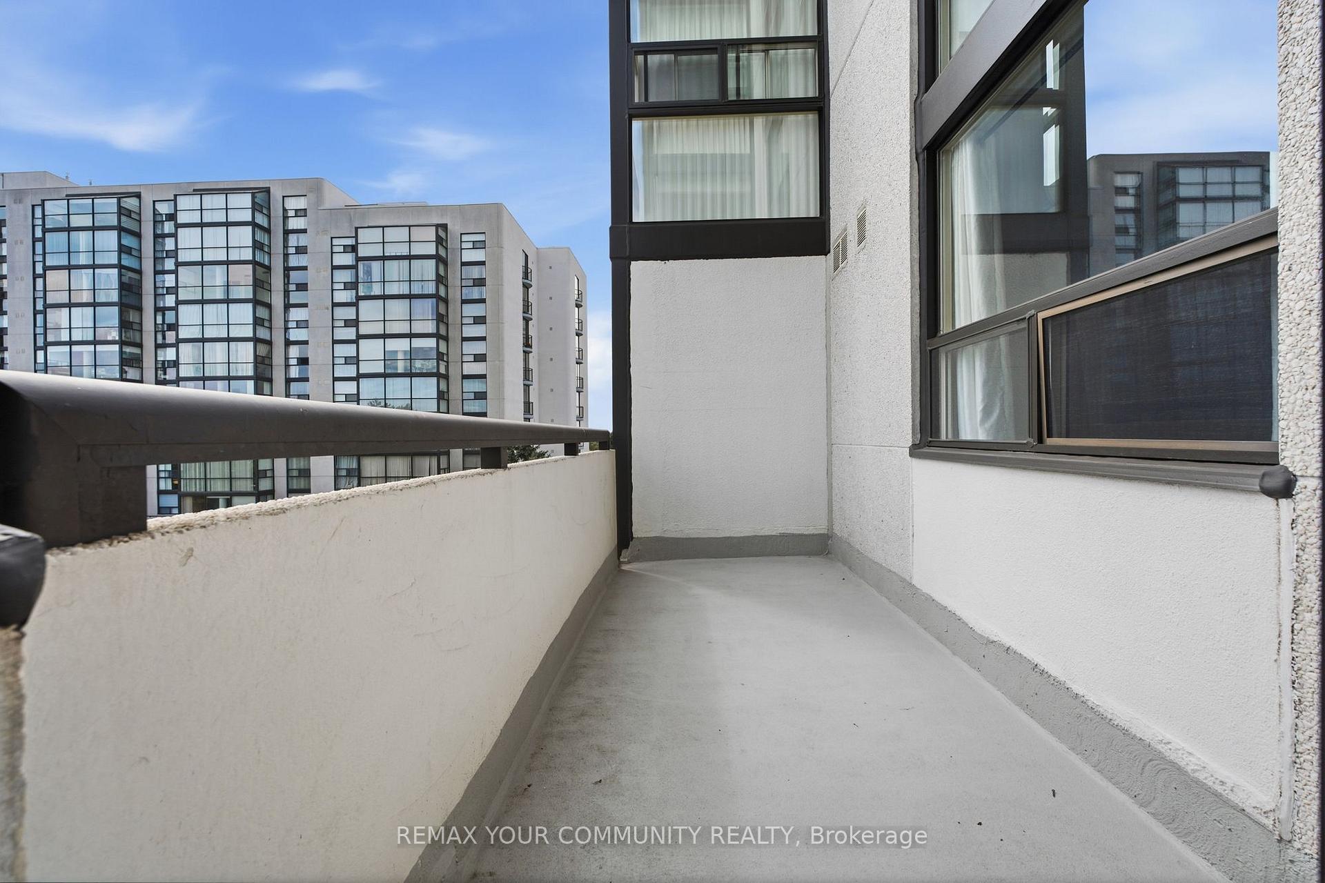 Photo 31 of Unit 402, 20 Harding Boulevard, Richmond Hill, North Richvale — HOMEH