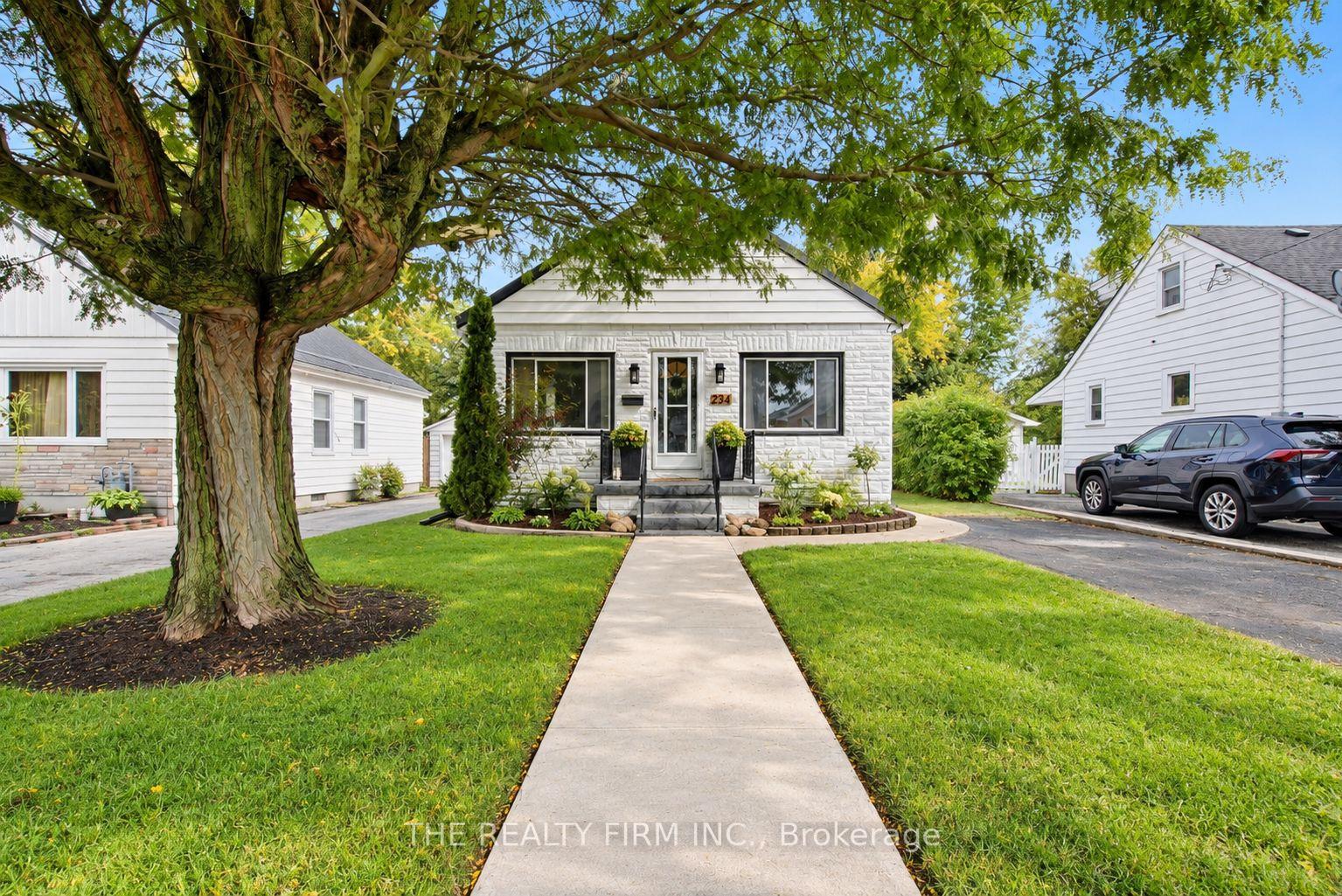 Front of 234 St Julien Street