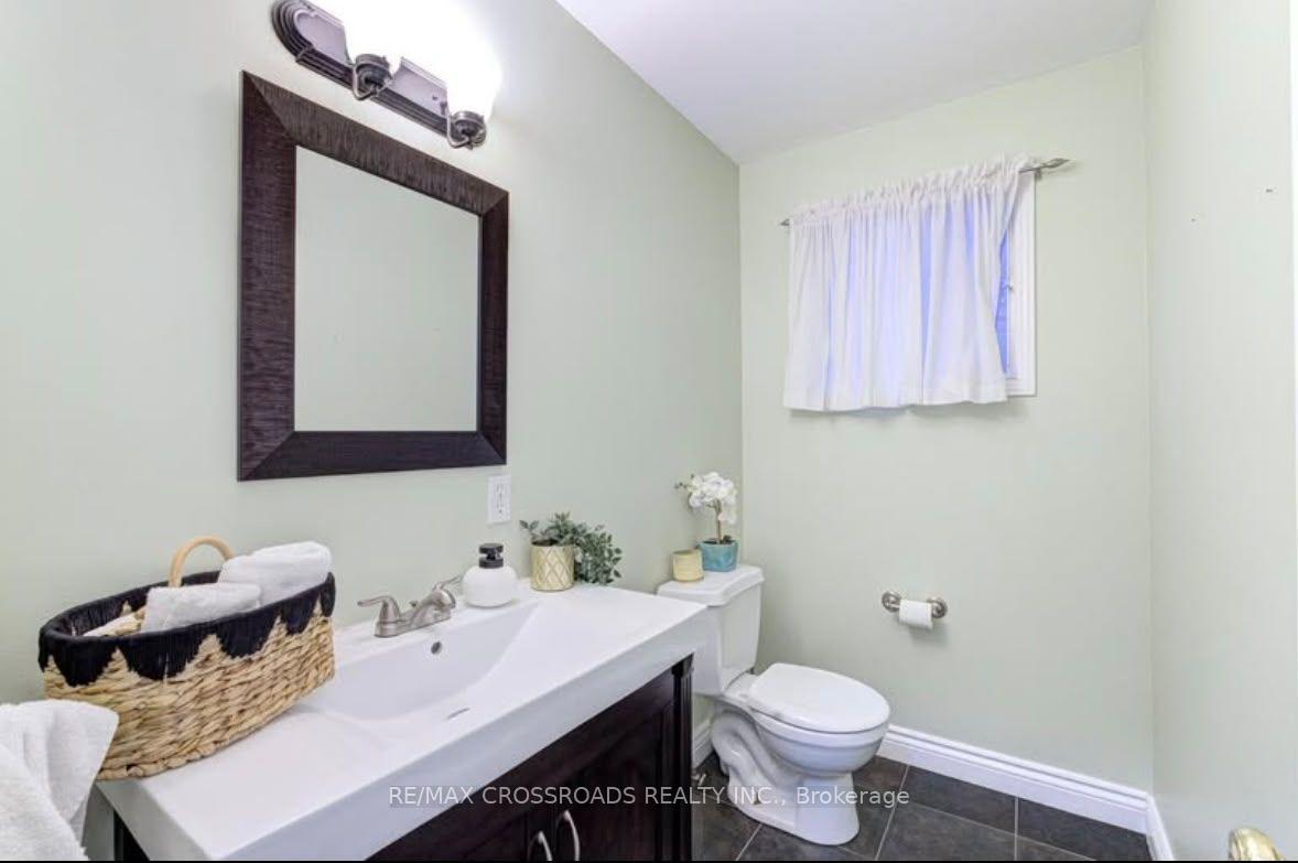 Photo 31 of 11 Murkar Crescent, Whitby, Blue Grass Meadows — HOMEH