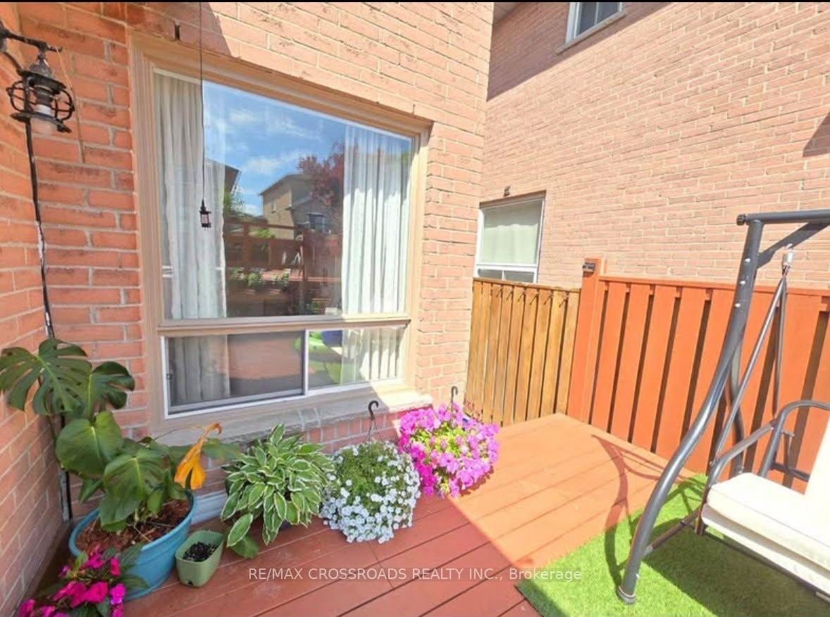 Photo 43 of 11 Murkar Crescent, Whitby, Blue Grass Meadows — HOMEH