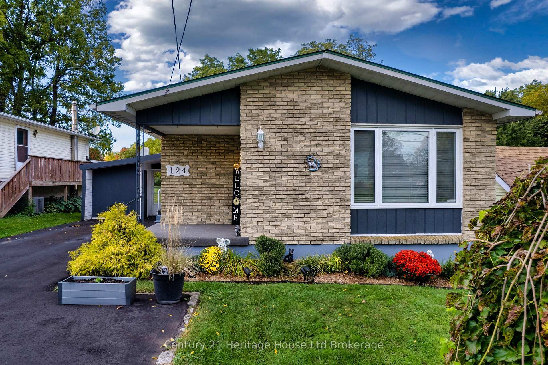 Photo 3 of 124 Innes Street, Ingersoll, Ingersoll - North — HOMEH