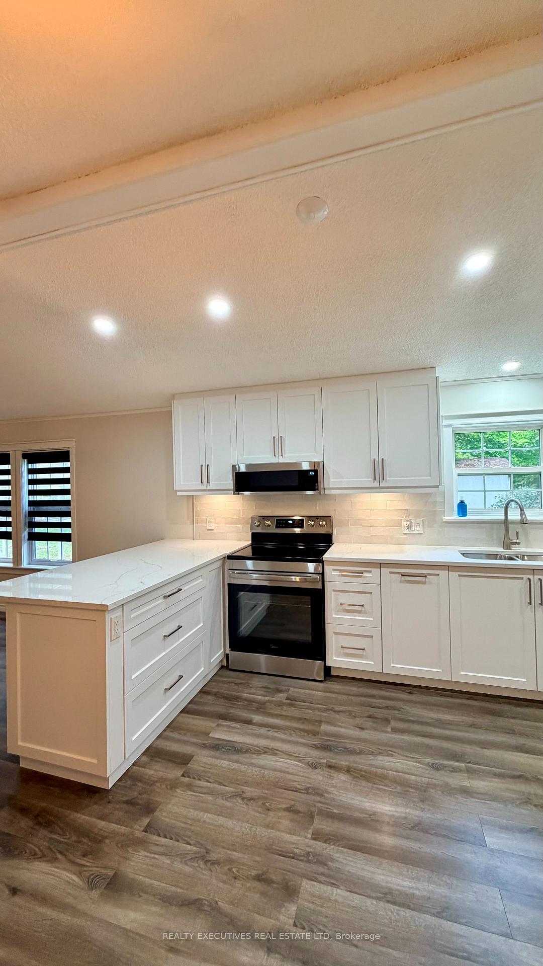 Photo 14 of Unit 11, 10146 County 43 Road, North Dundas, North Dundas (Mountain) Twp — HOMEH