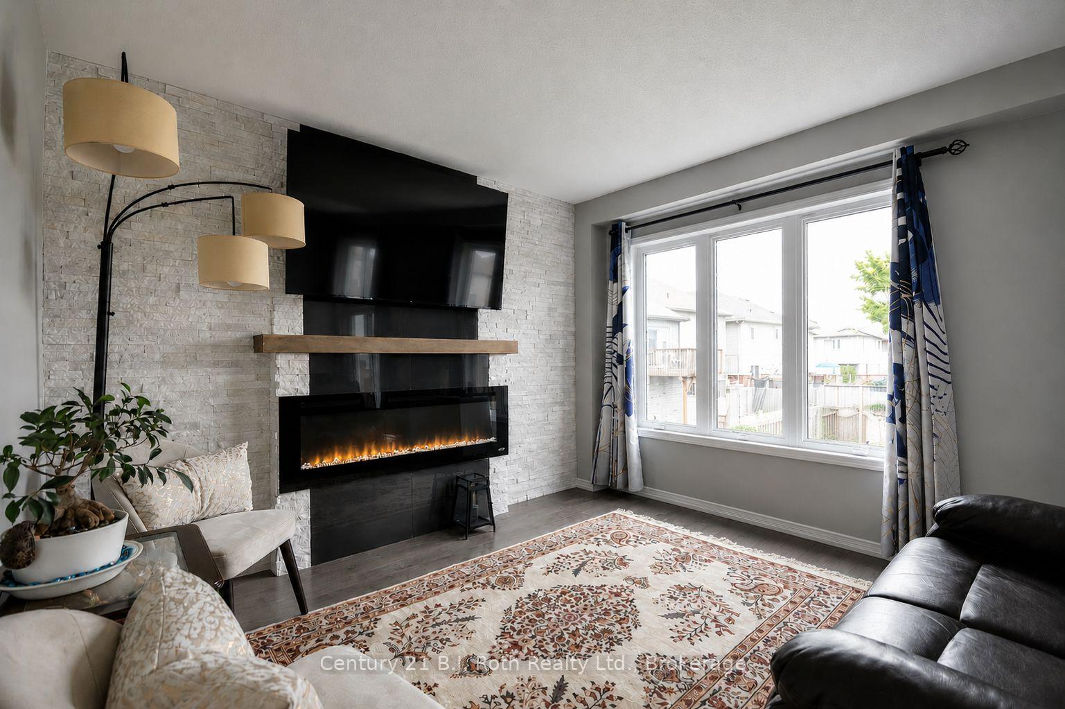 Photo 8 of 208 Diana Drive, Orillia — HOMEH