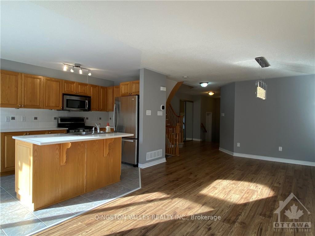 Photo 7 of 418 Galatina Way, Ottawa, Kanata - Morgan's Grant/South March — HOMEH