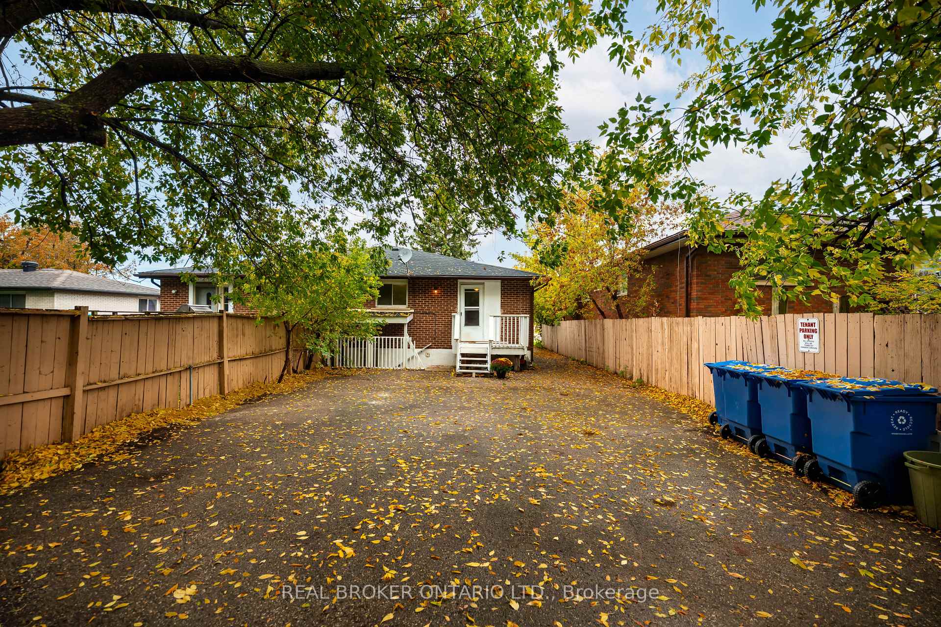 Photo 6 of 28 Hillside Drive, Orangeville — HOMEH