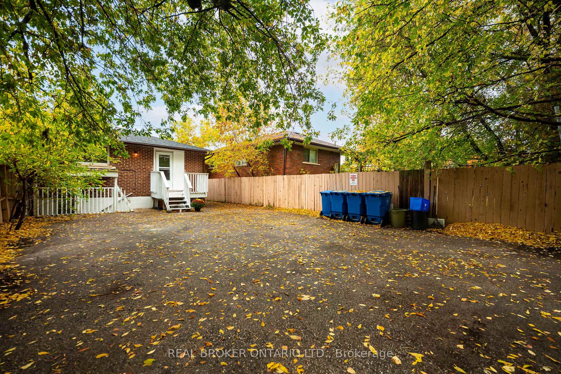 Photo 7 of 28 Hillside Drive, Orangeville — HOMEH