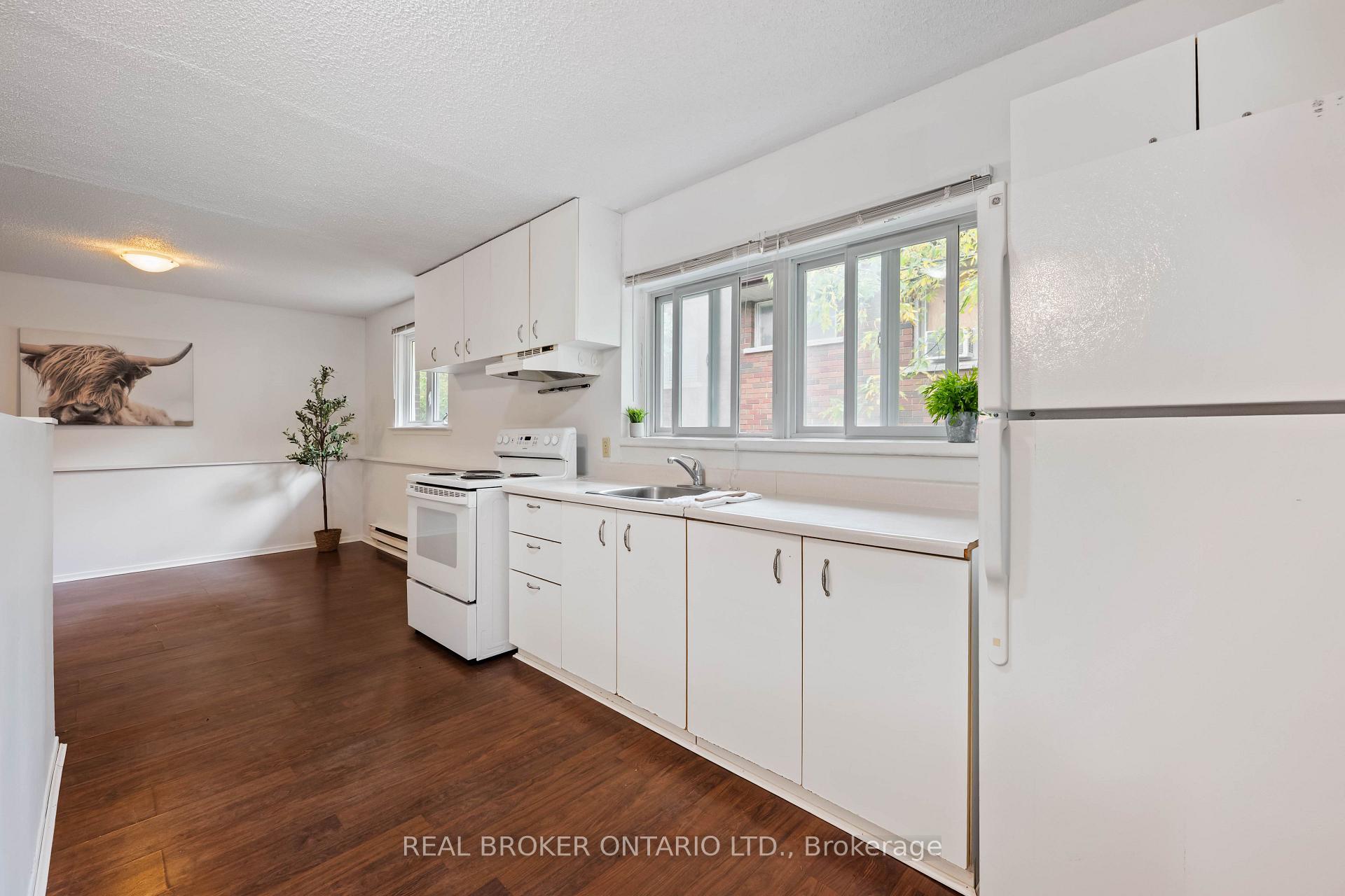 Photo 24 of 28 Hillside Drive, Orangeville — HOMEH