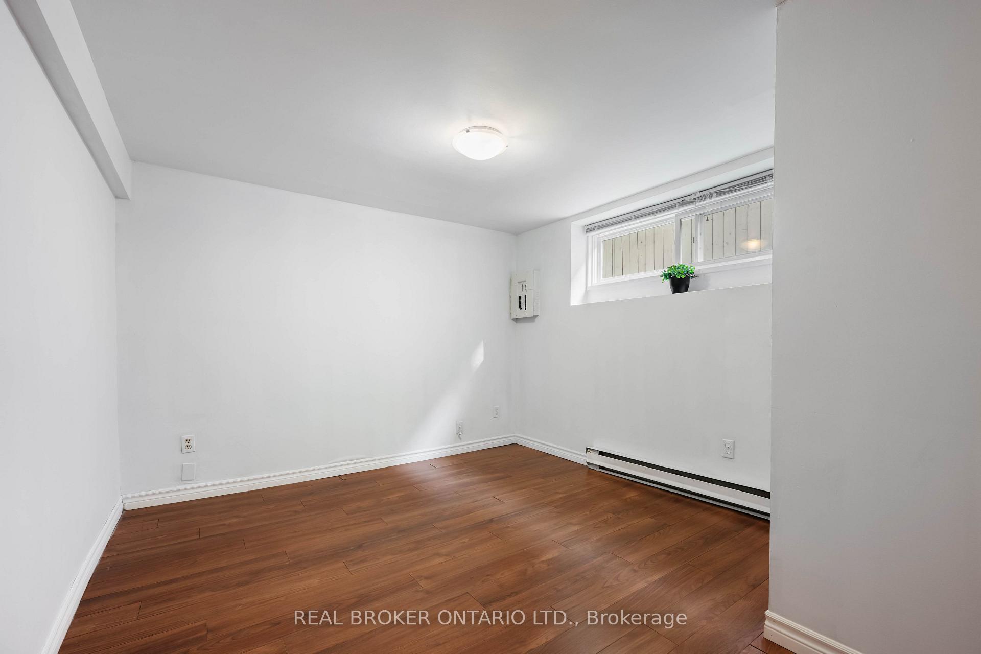 Photo 31 of 28 Hillside Drive, Orangeville — HOMEH