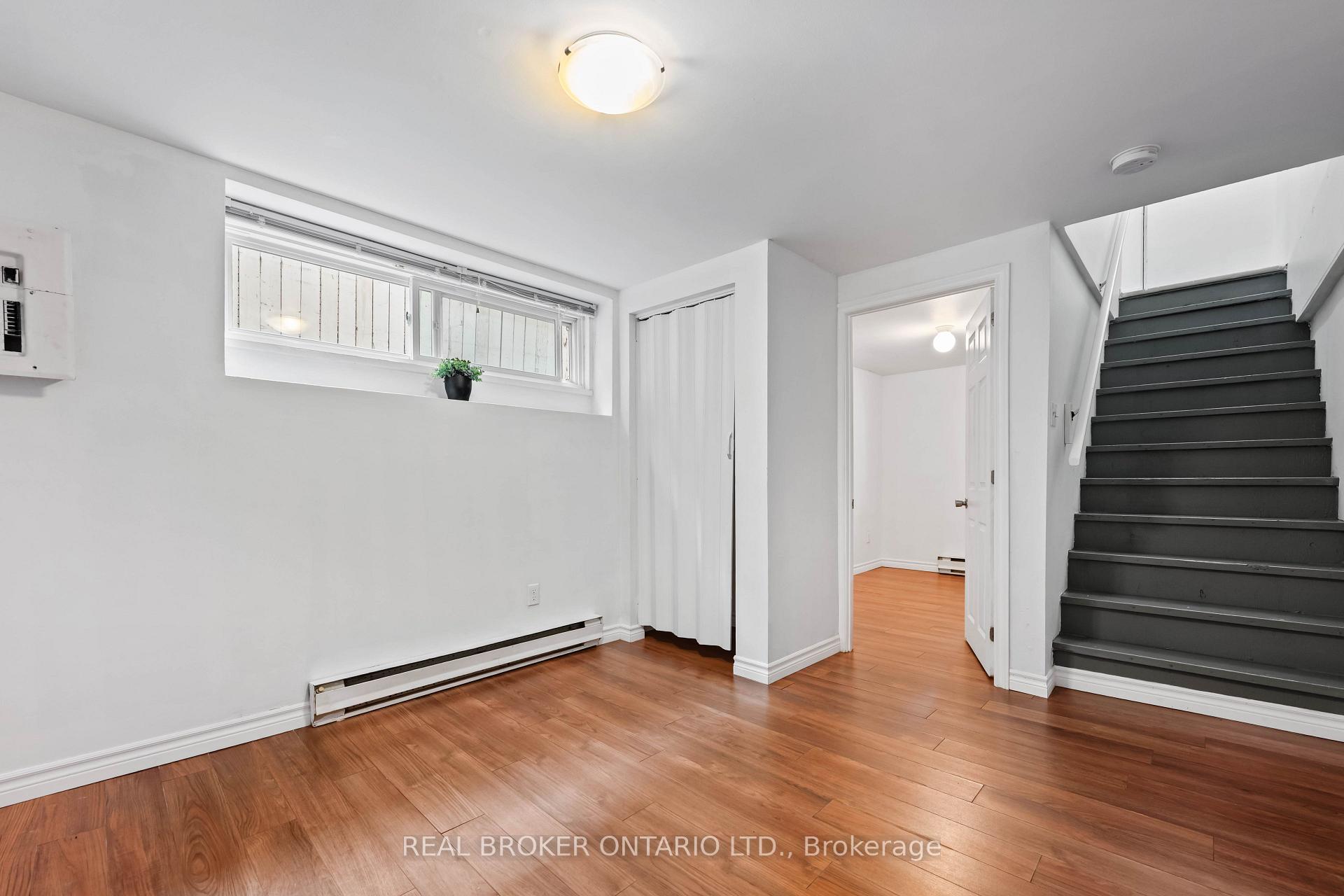 Photo 32 of 28 Hillside Drive, Orangeville — HOMEH