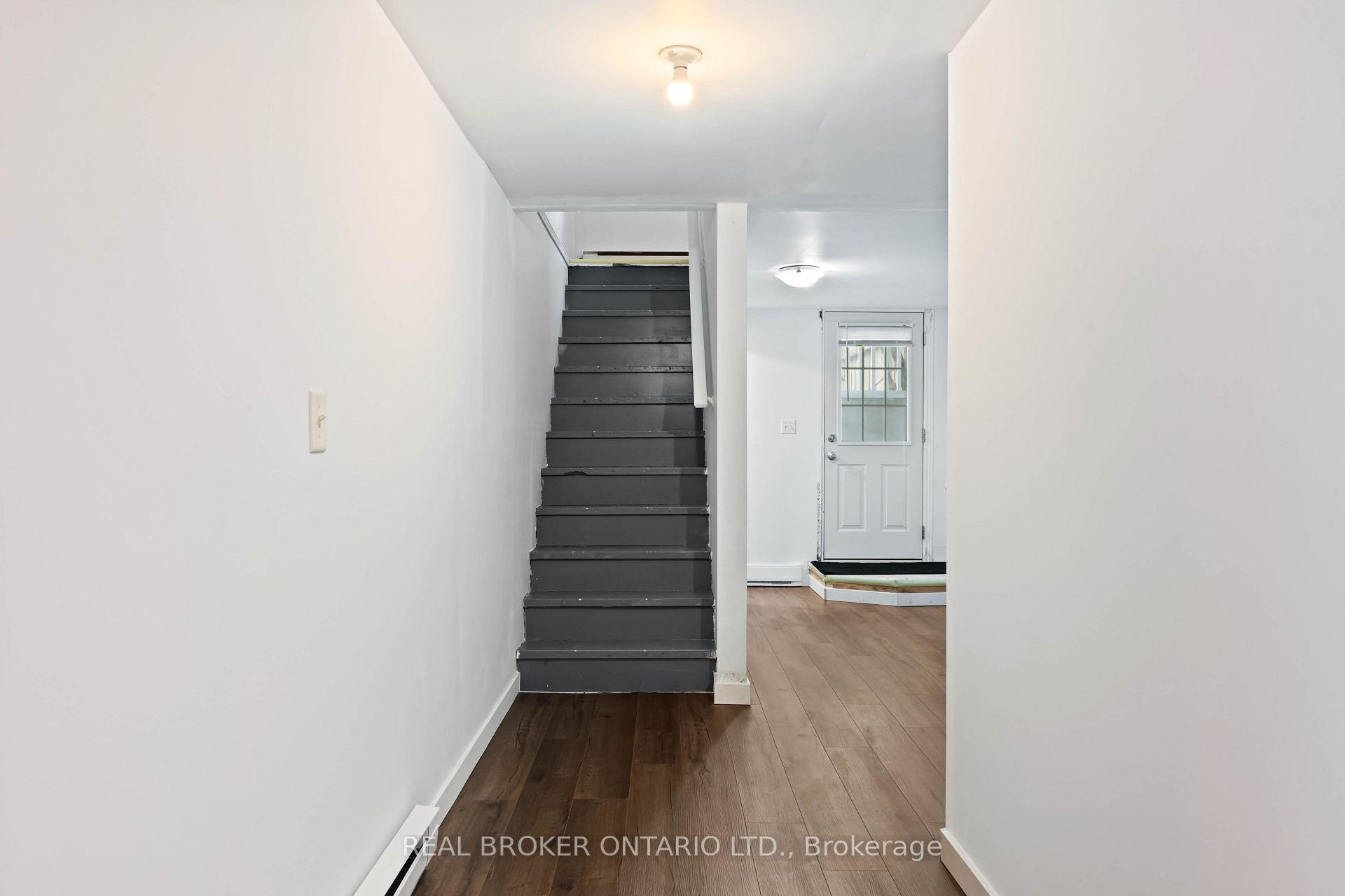 Photo 41 of 28 Hillside Drive, Orangeville — HOMEH