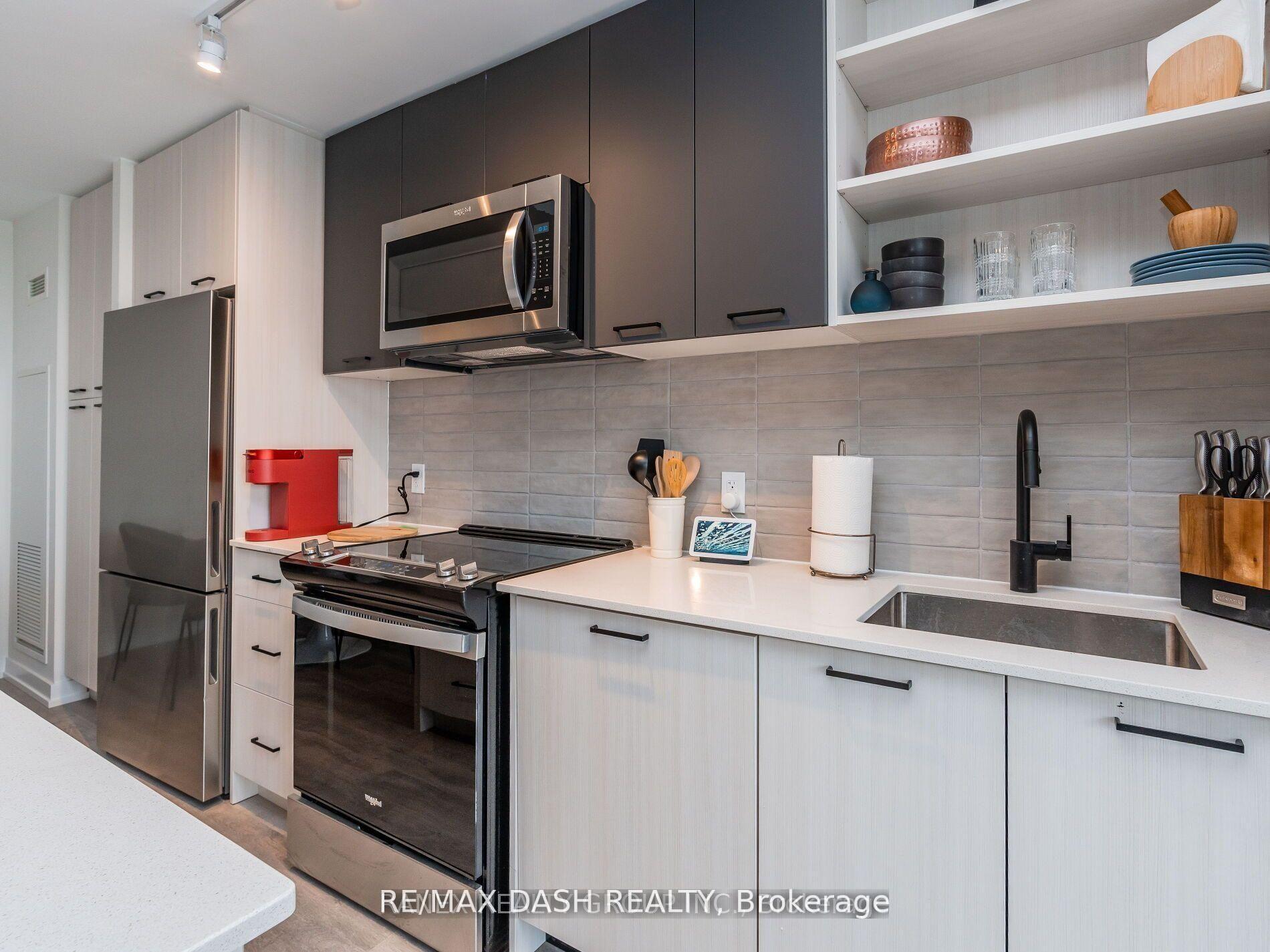 Photo 7 of Unit 723, 2300 St. Clair Avenue W, Toronto, Junction Area — HOMEH