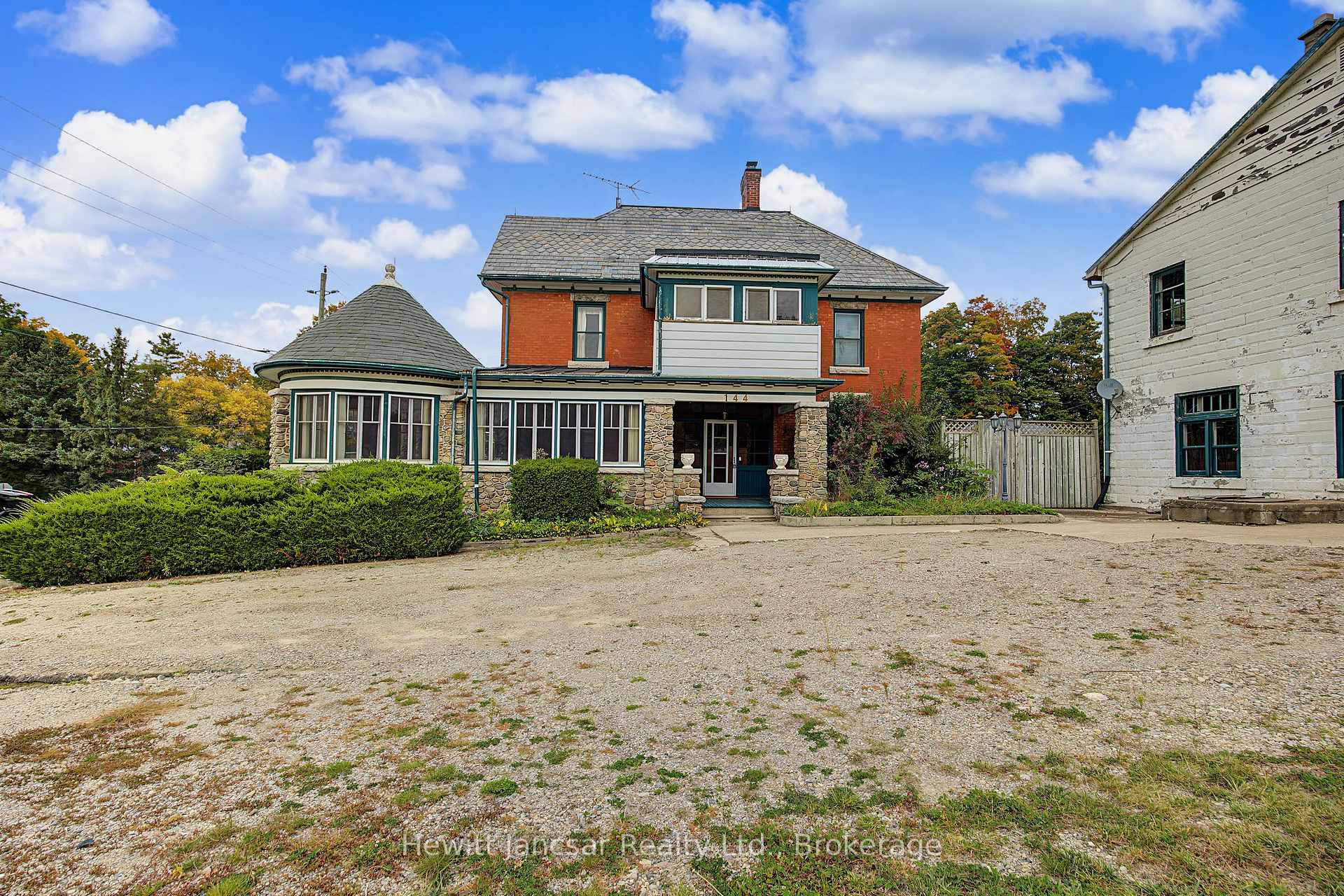 Photo of 144 Huron Street