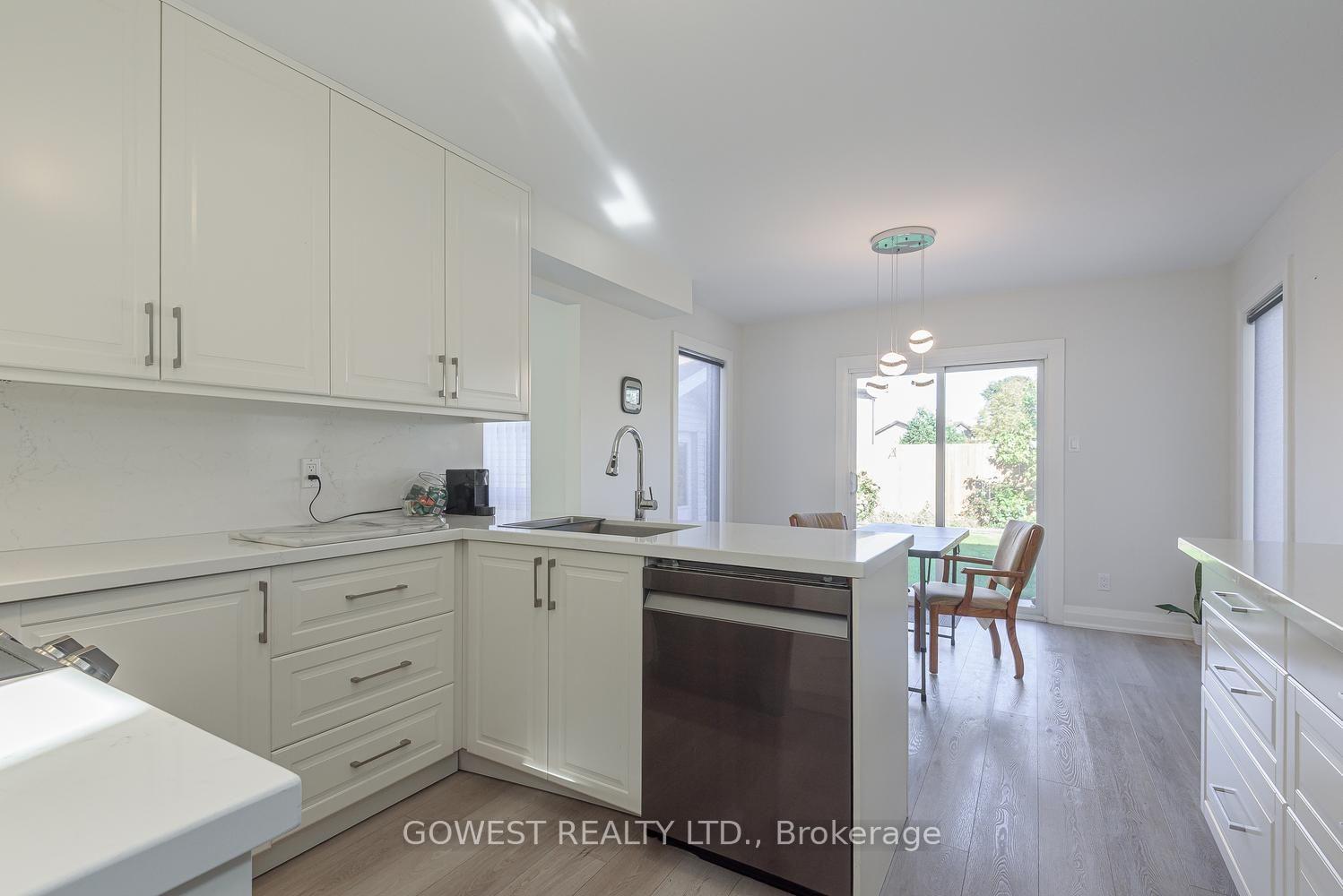 Photo 17 of 127 Valera Drive, Hamilton, Stoney Creek — HOMEH