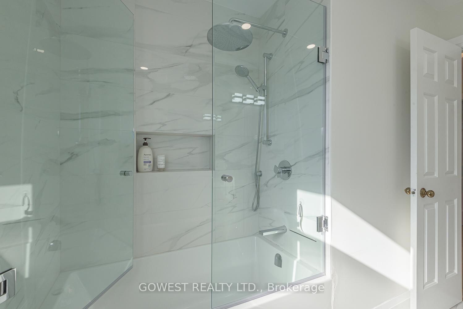 Photo 32 of 127 Valera Drive, Hamilton, Stoney Creek — HOMEH