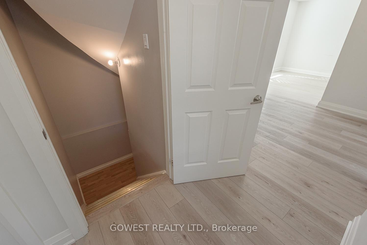 Photo 37 of 127 Valera Drive, Hamilton, Stoney Creek — HOMEH