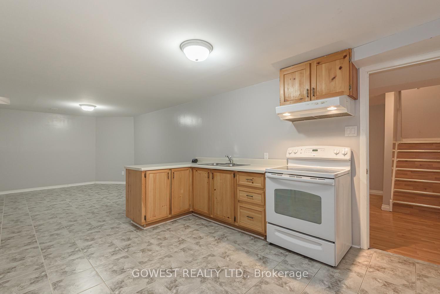 Photo 42 of 127 Valera Drive, Hamilton, Stoney Creek — HOMEH