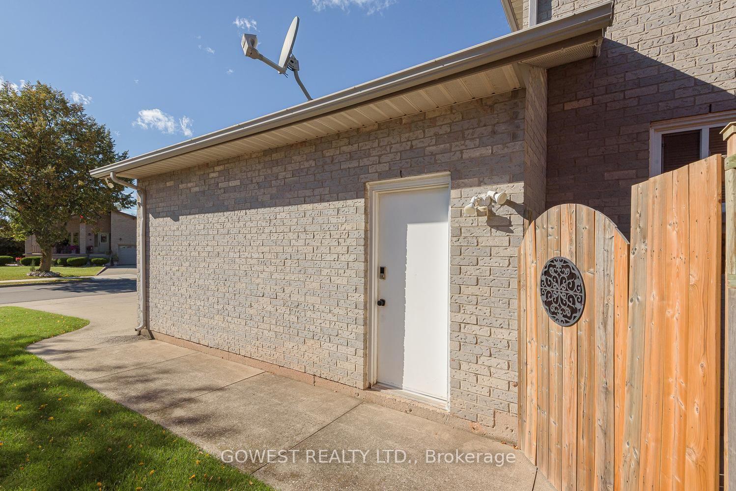 Photo 47 of 127 Valera Drive, Hamilton, Stoney Creek — HOMEH