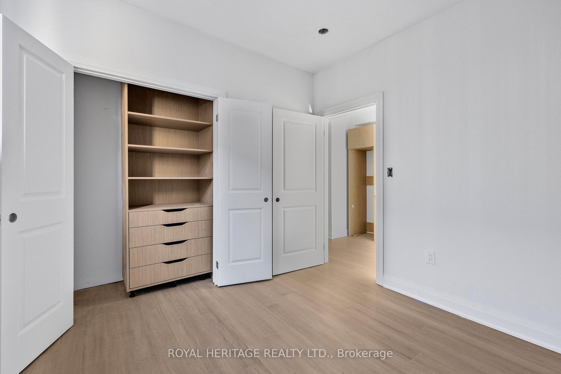 Photo 10 of 97 Sophia Street W, Barrie, Queen's Park — HOMEH