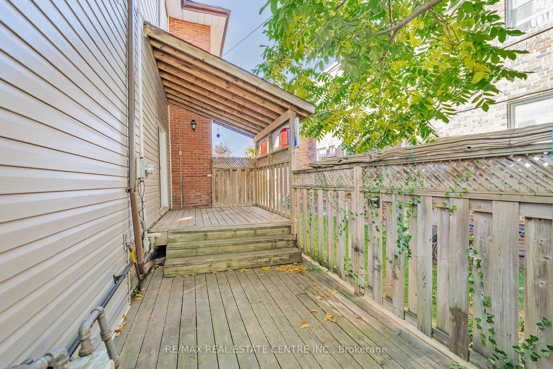 Photo 41 of 17 First Street, Orangeville — HOMEH