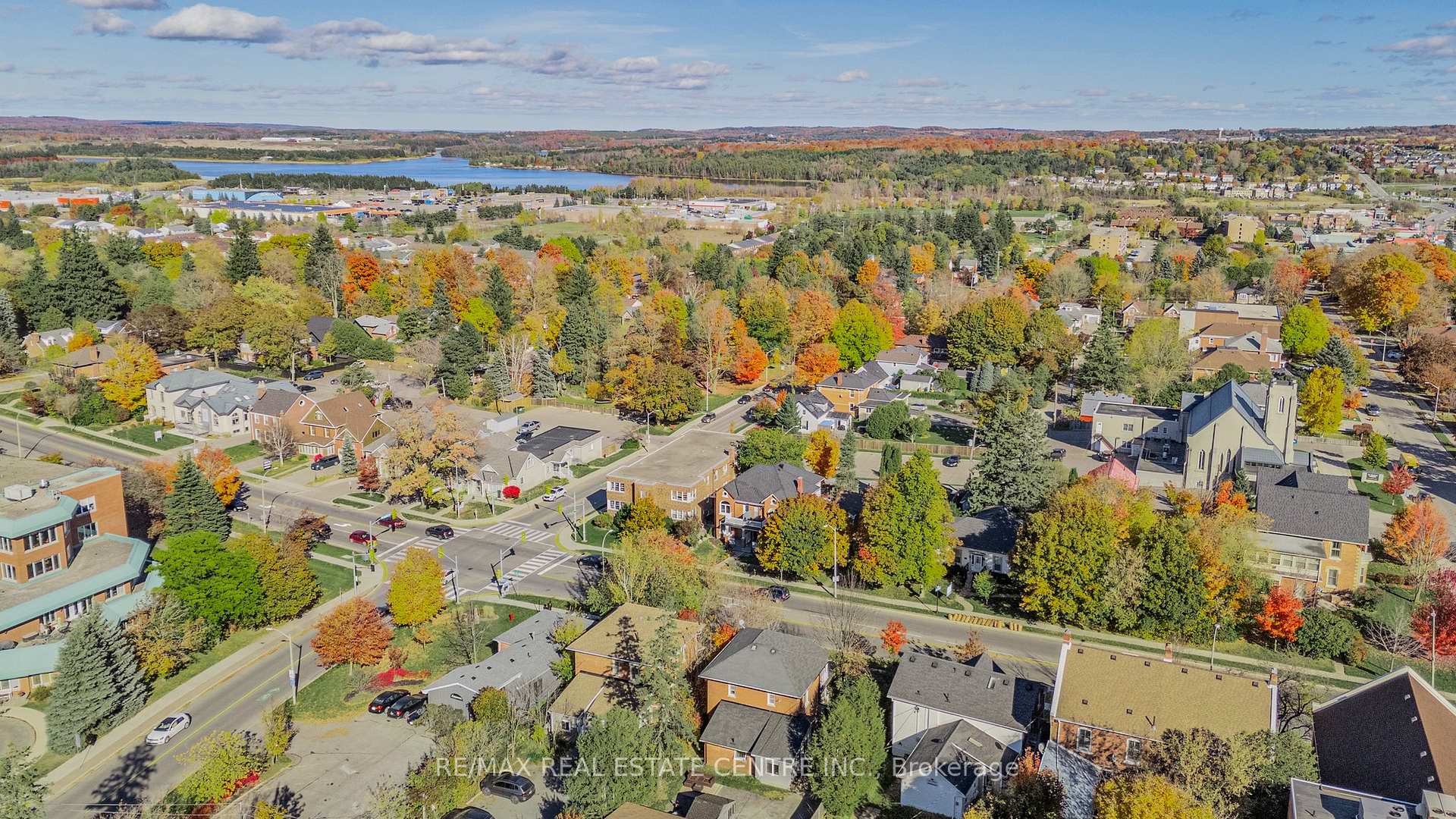 Photo 44 of 17 First Street, Orangeville — HOMEH